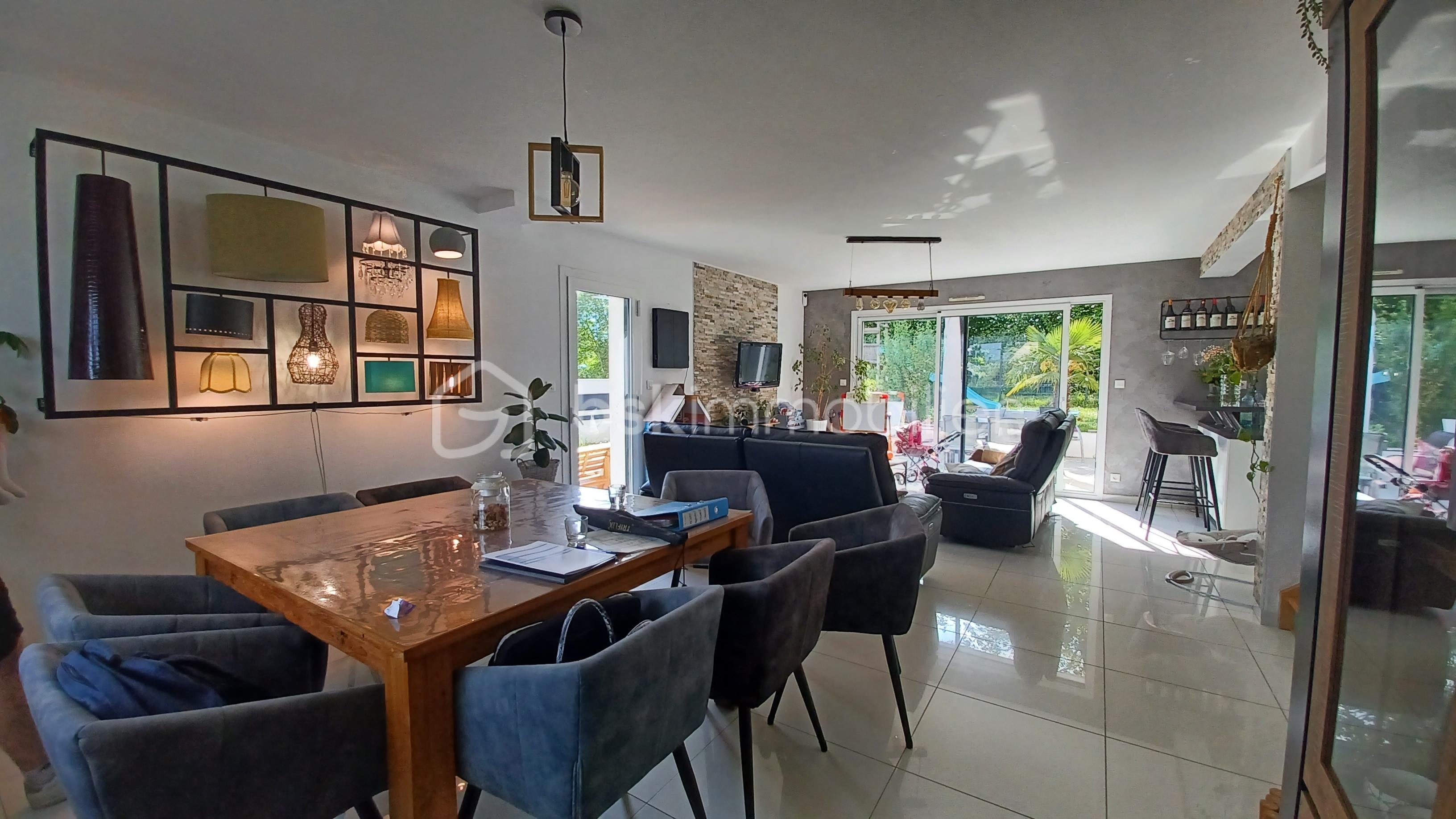 Maison de 150,74 m² - Salon séjour.jpg