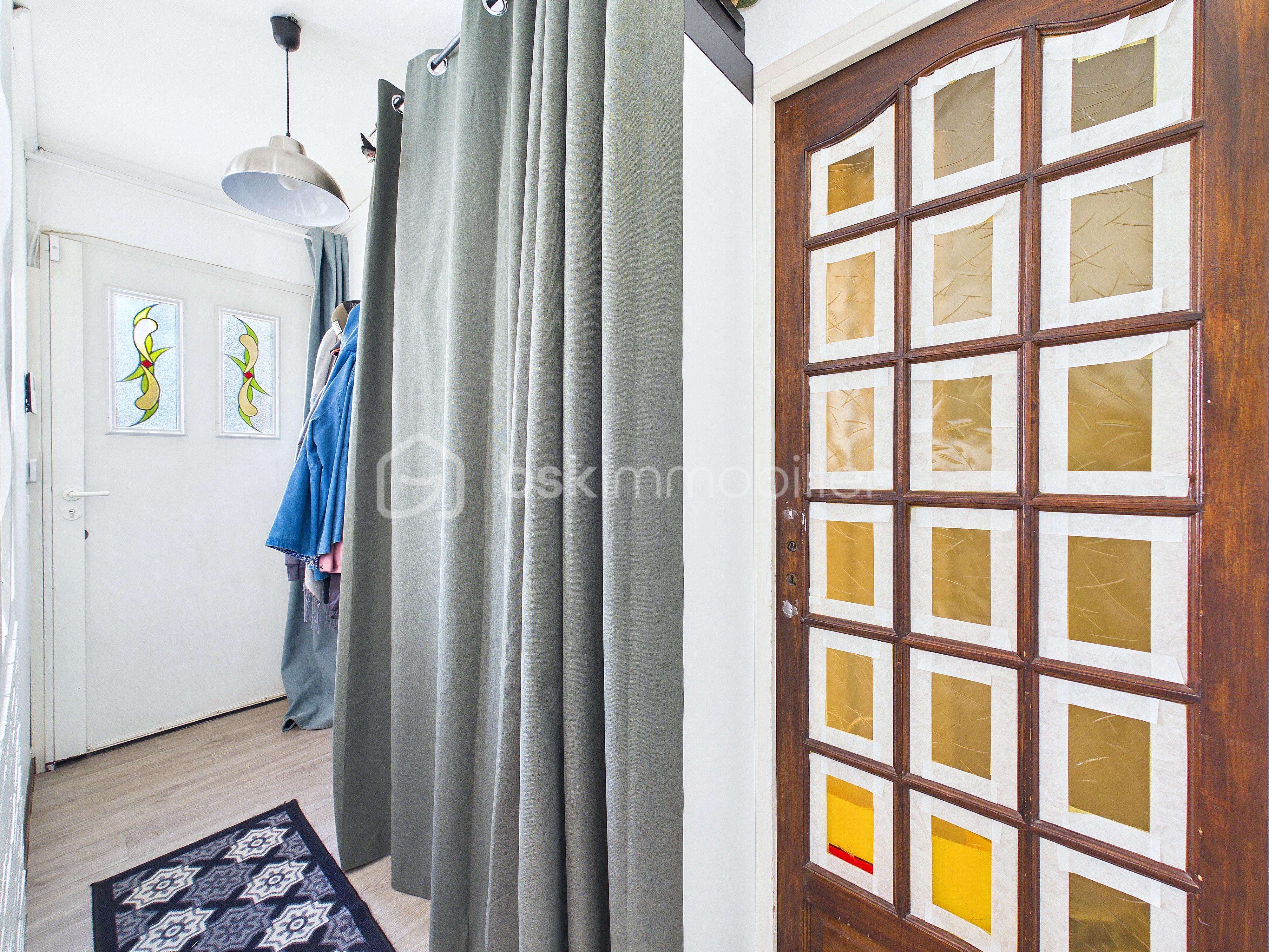 CAM03241G0-PR0285-STILL002.jpg