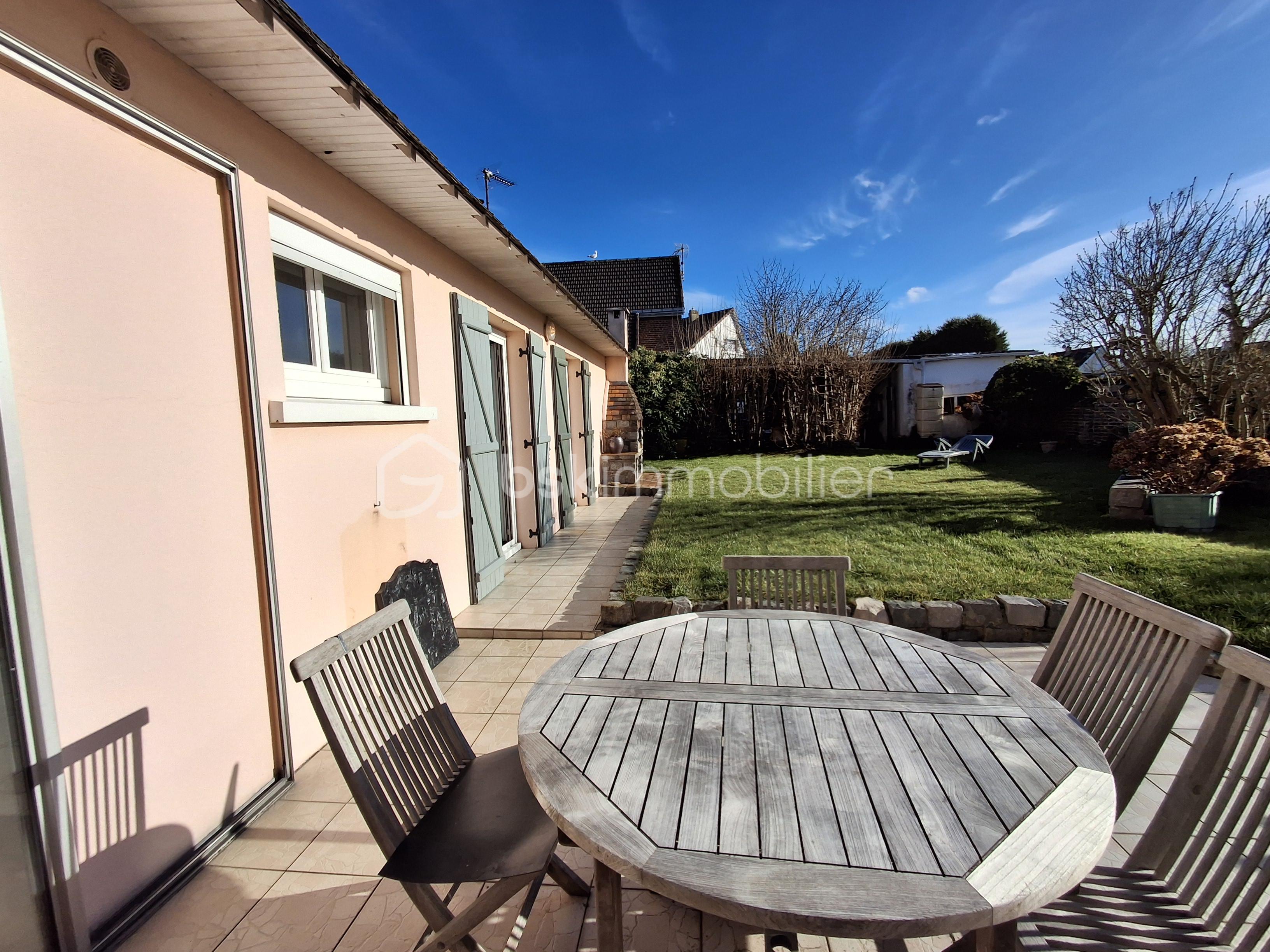 Maison de 135 m² - terrasse et jardin paysage.png