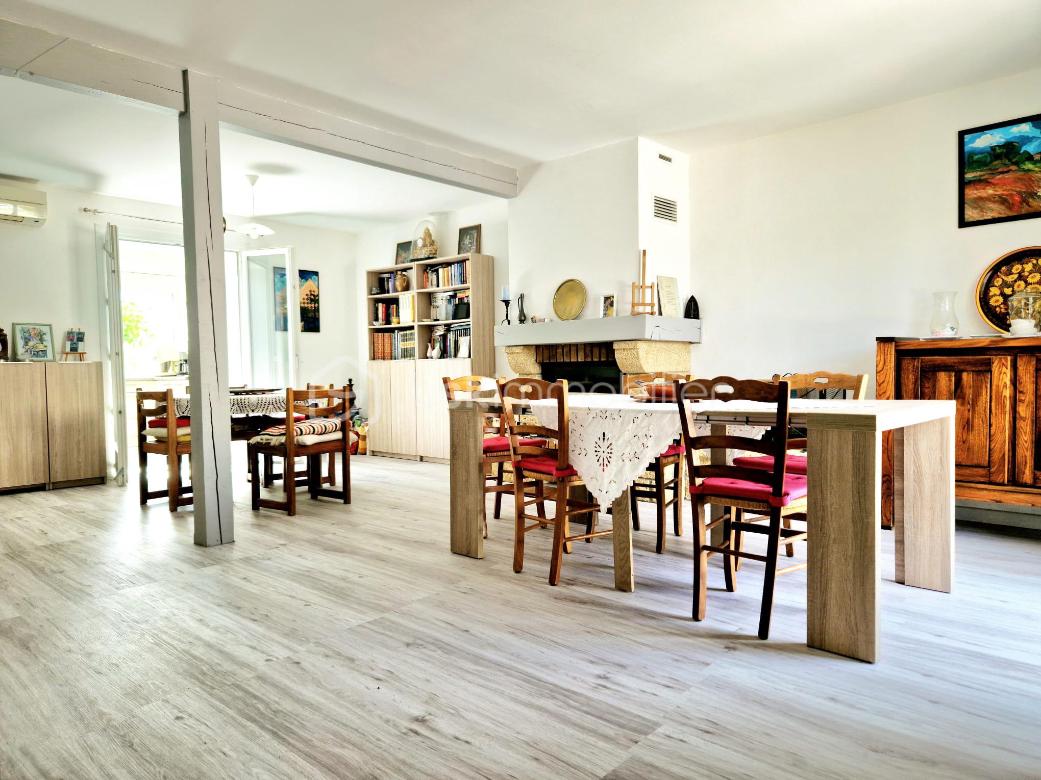 CELINE VAN DE WALLE IMMOBILIER HOUDAN.jpg