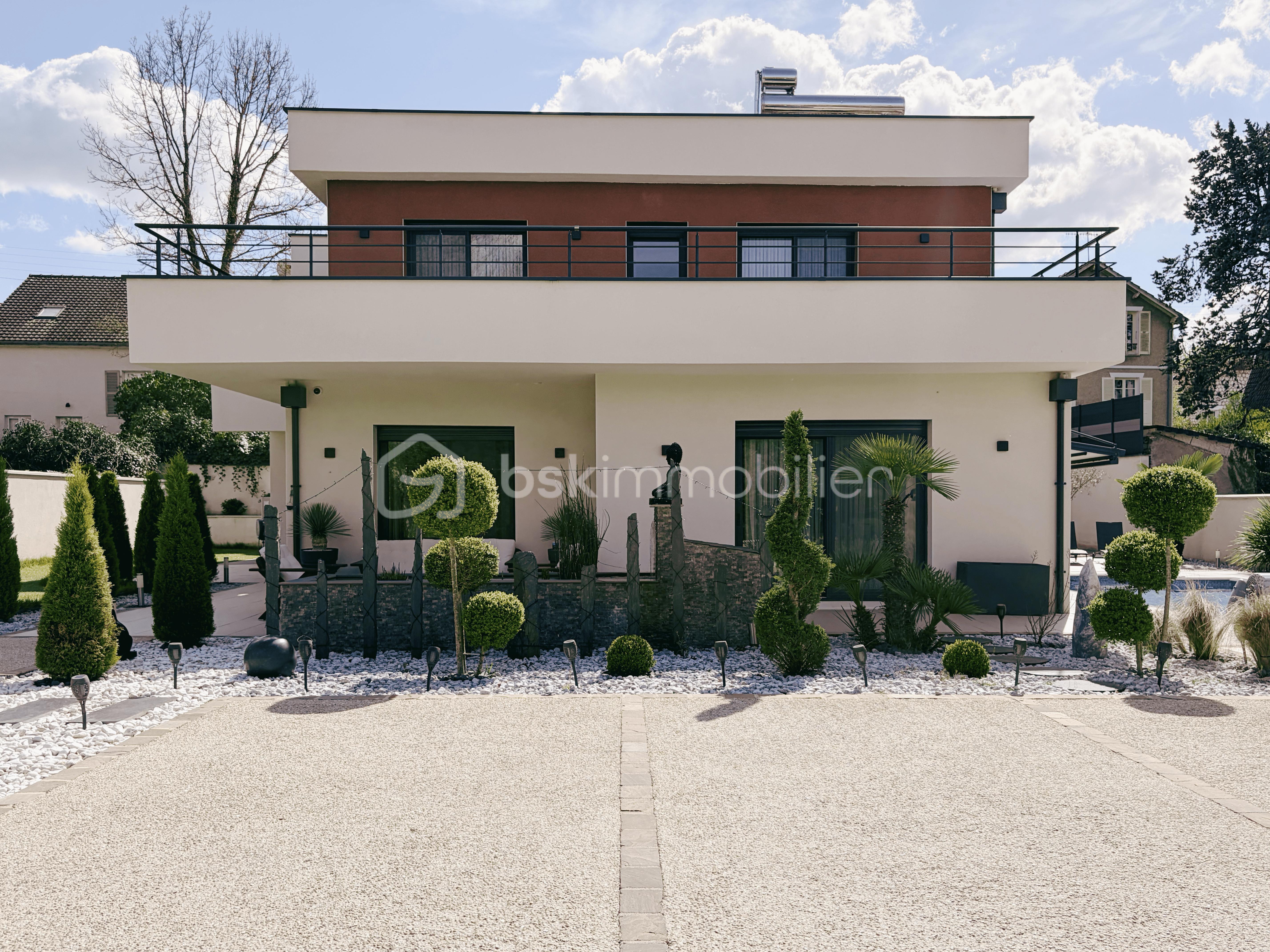Maison 7 pièces 225 m² · à Avon · 225 m² · 995 000 €