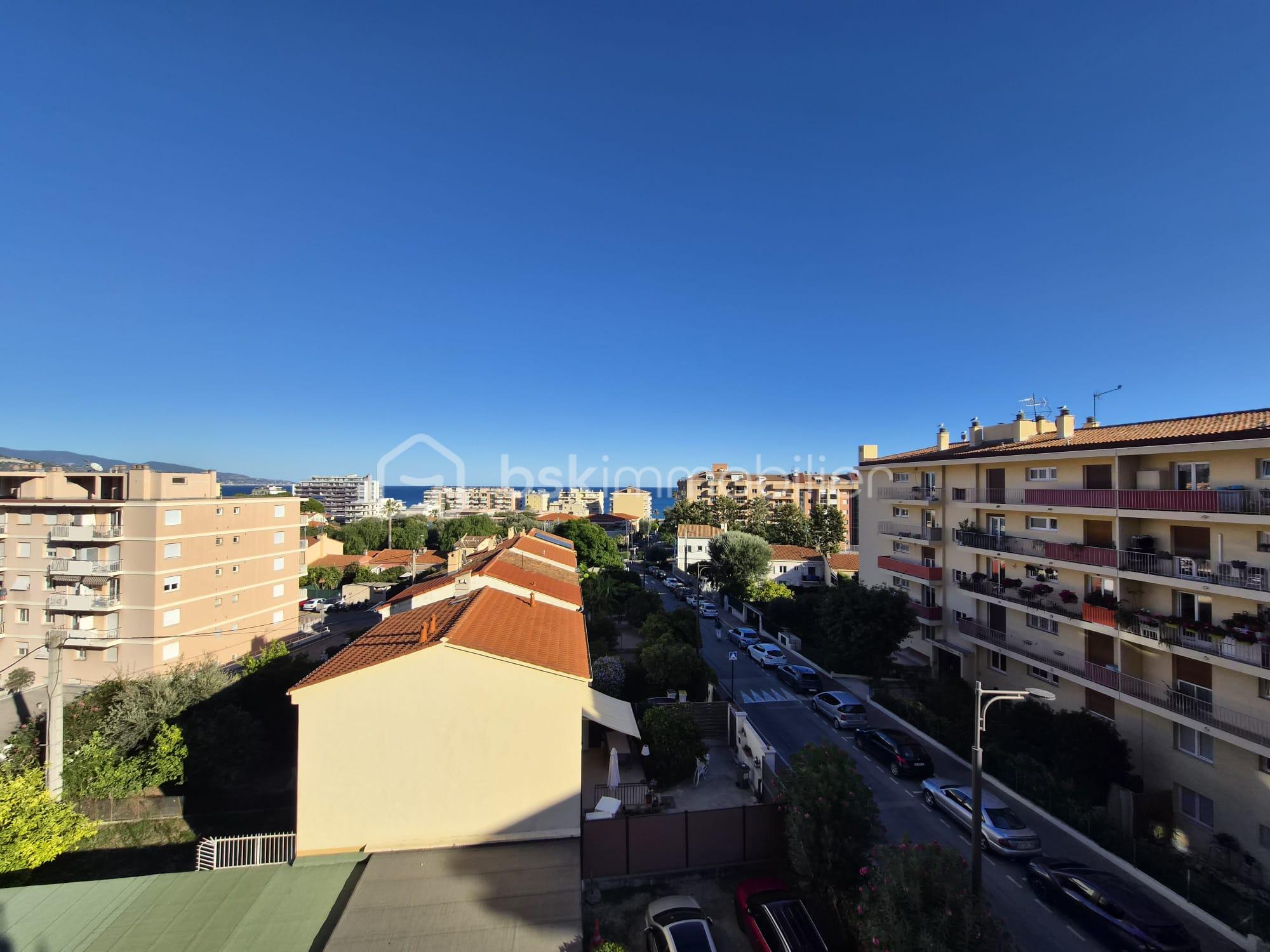 WhatsApp Image 2025-10-06 at 17.37.47 (1).jpeg