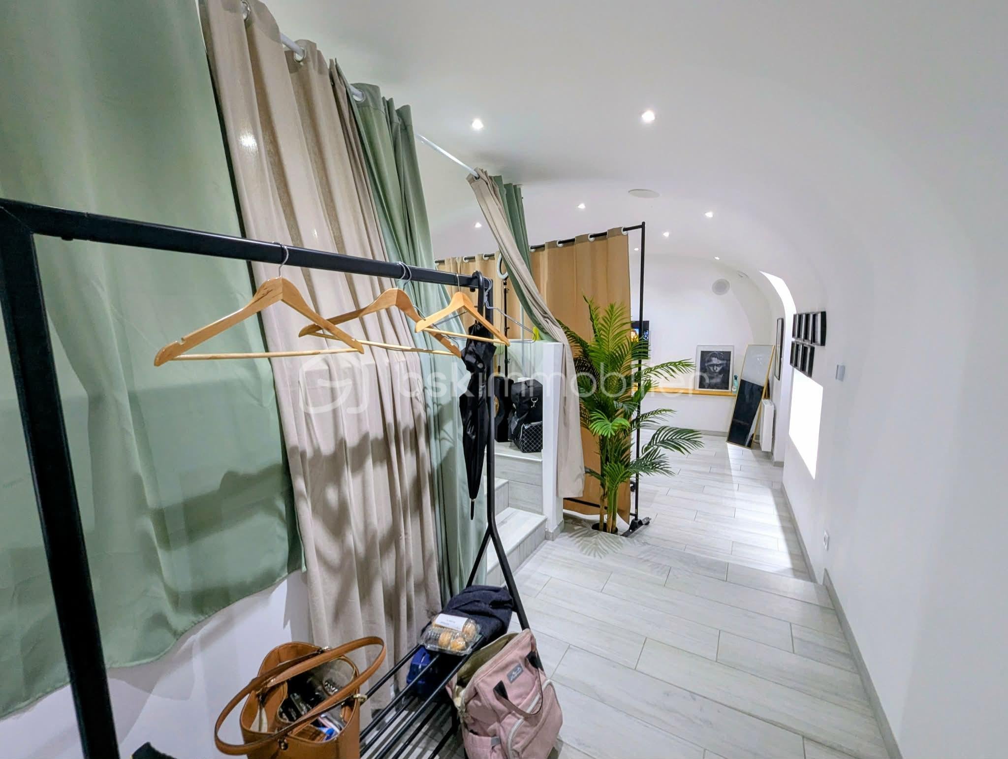 Local commercial de 68 m² - 4.jpg