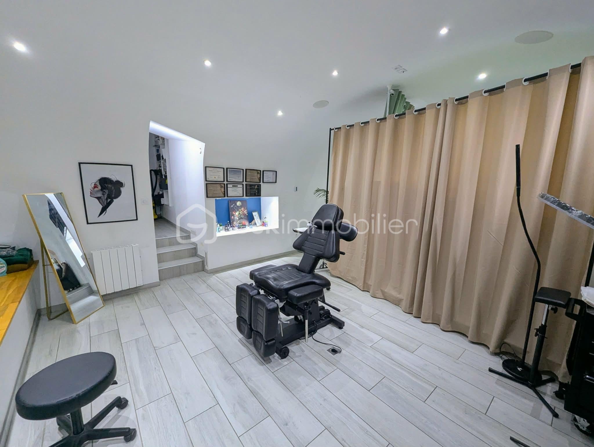 Local commercial de 68 m² - 3.jpg