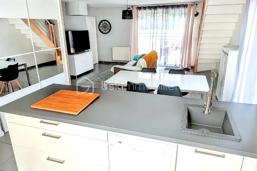 Maison traditionnelle de 109 m² - hoqi-619bbdbbc768484ab5f55e7735927ce7.jpg