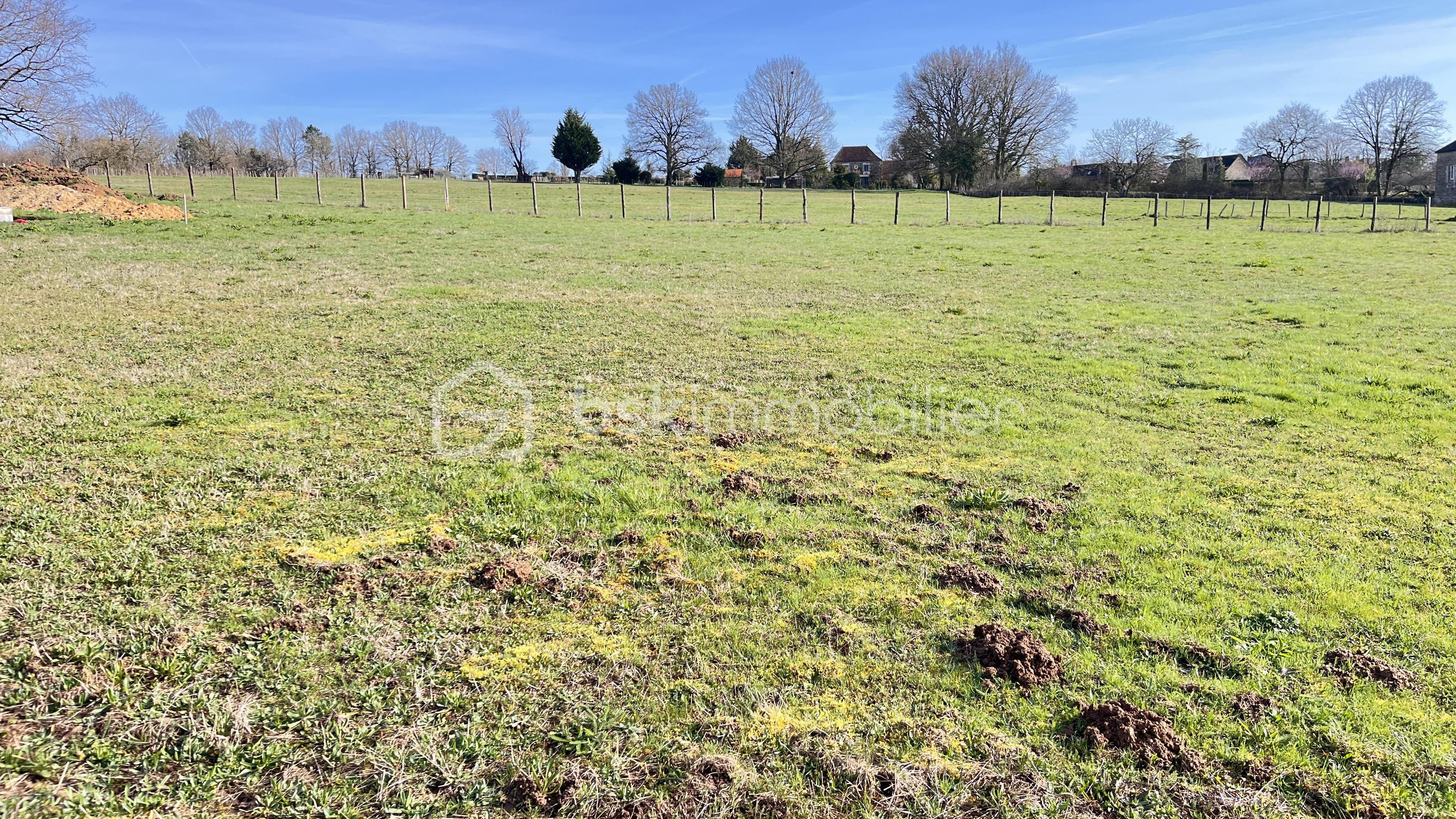 Terrain de 2 261 m² - unnamed.jpg