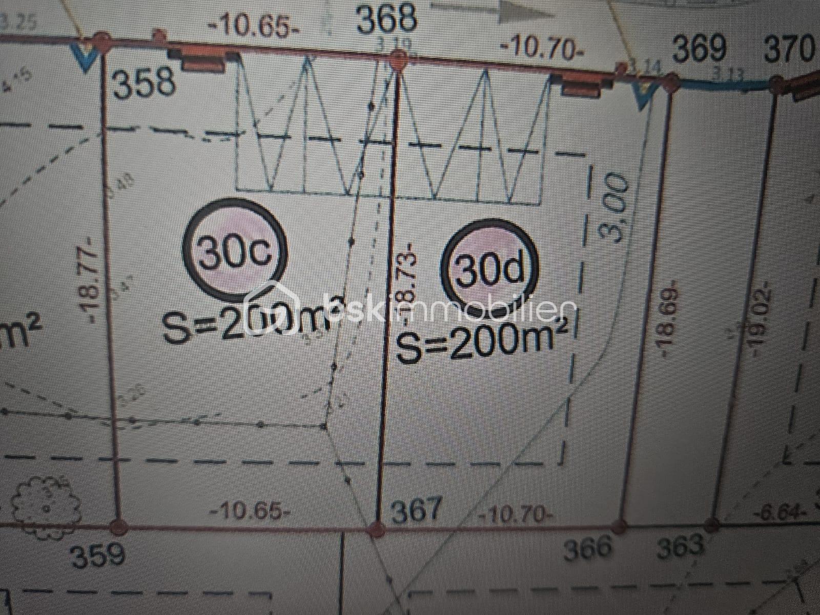 Terrain de 200 m² - qPp4KkwdIWPztgOj2FhN2GJ5DG0EyrBwlSGkAlCZ-branded.jpg