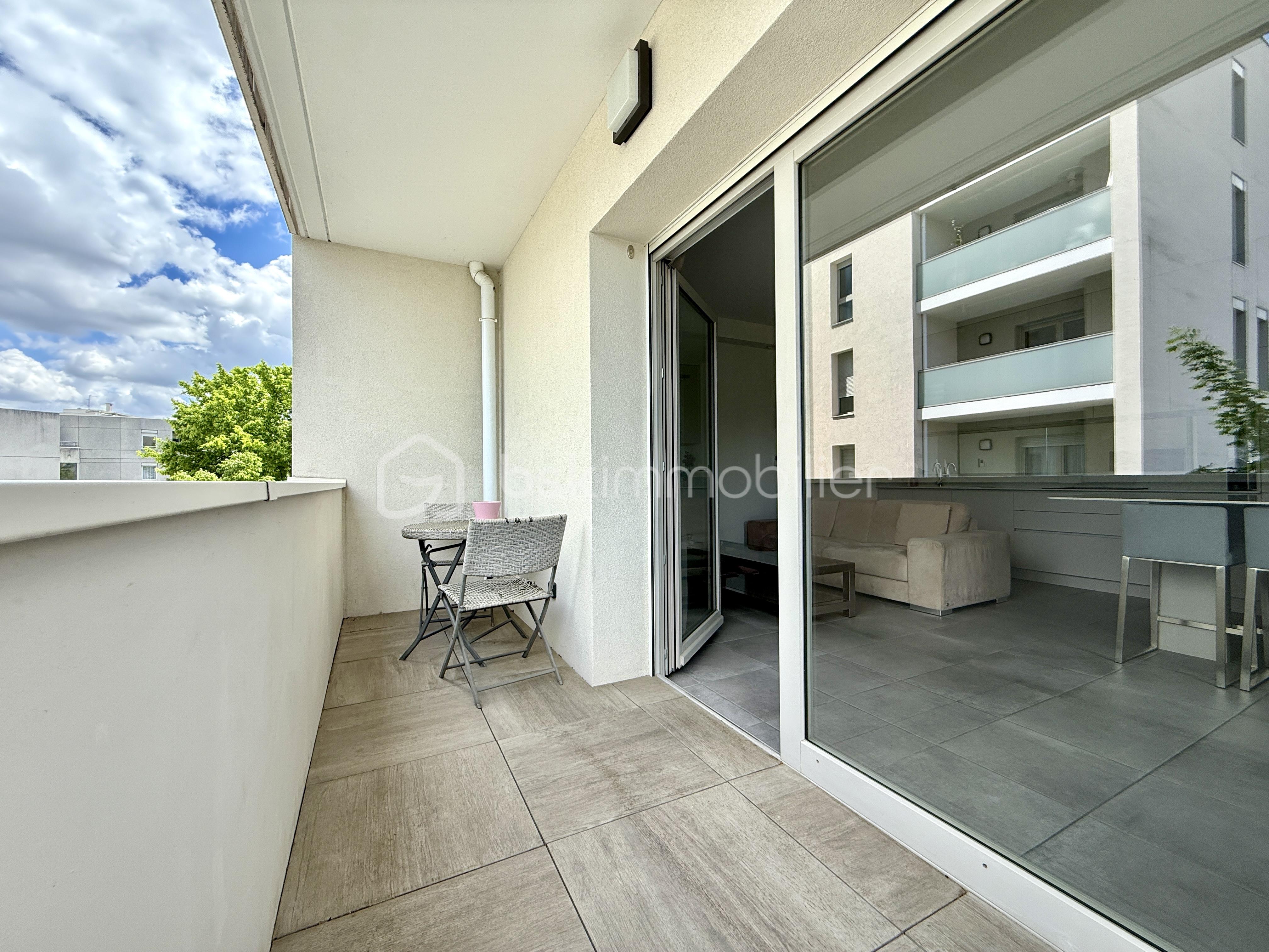 5. BALCON 1.JPG