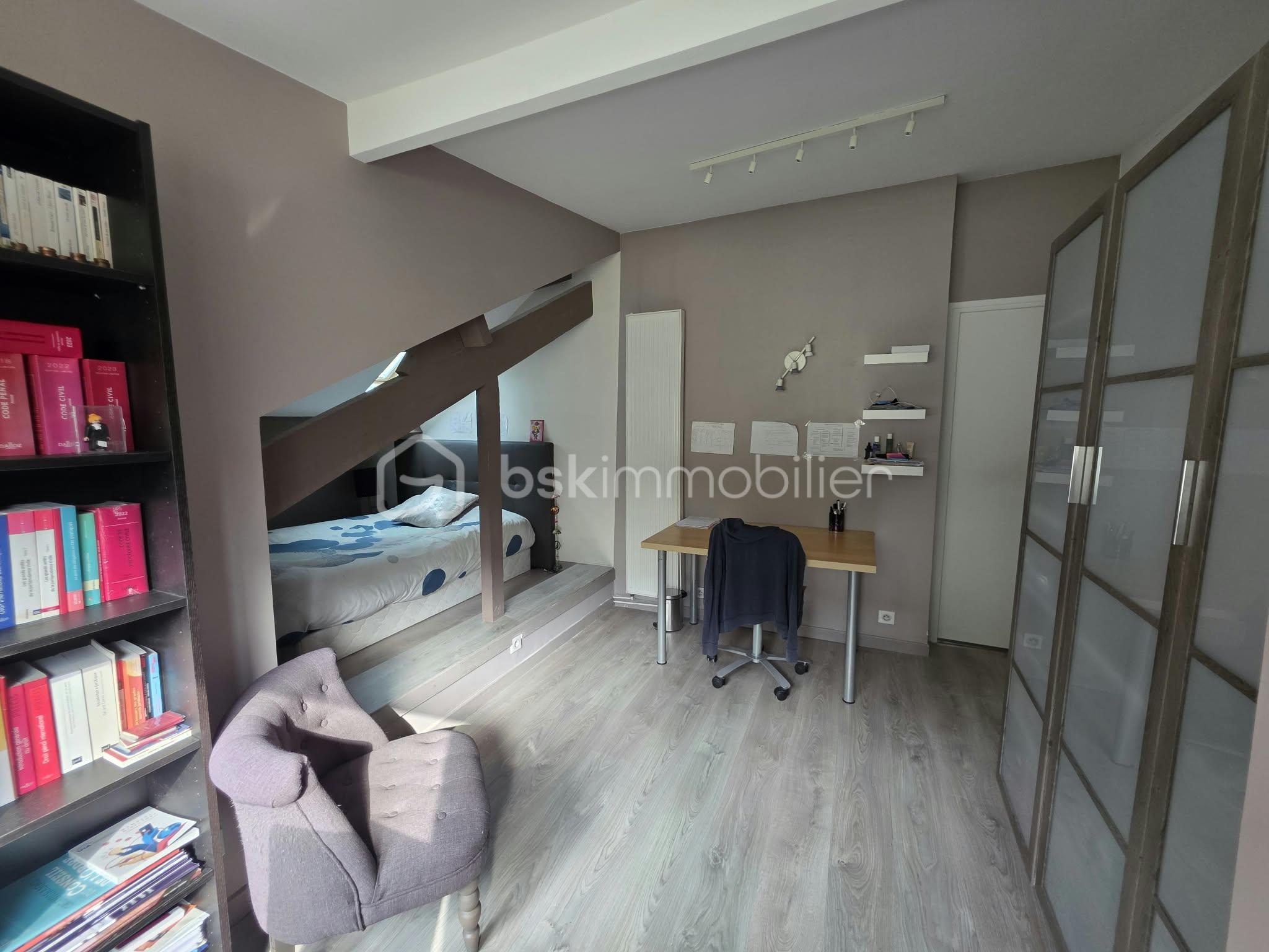 2ef6efe8-2ef2-4a03-a18c-2fbd4c8661b5.jpg