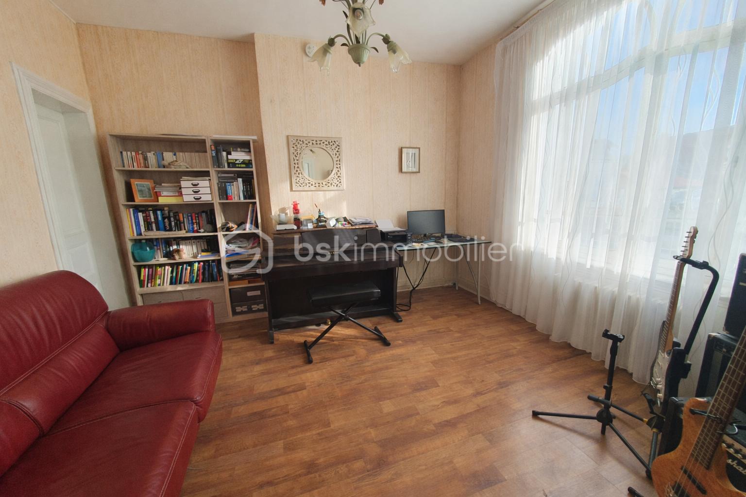 Maison de village de 158 m² - chambre1.png