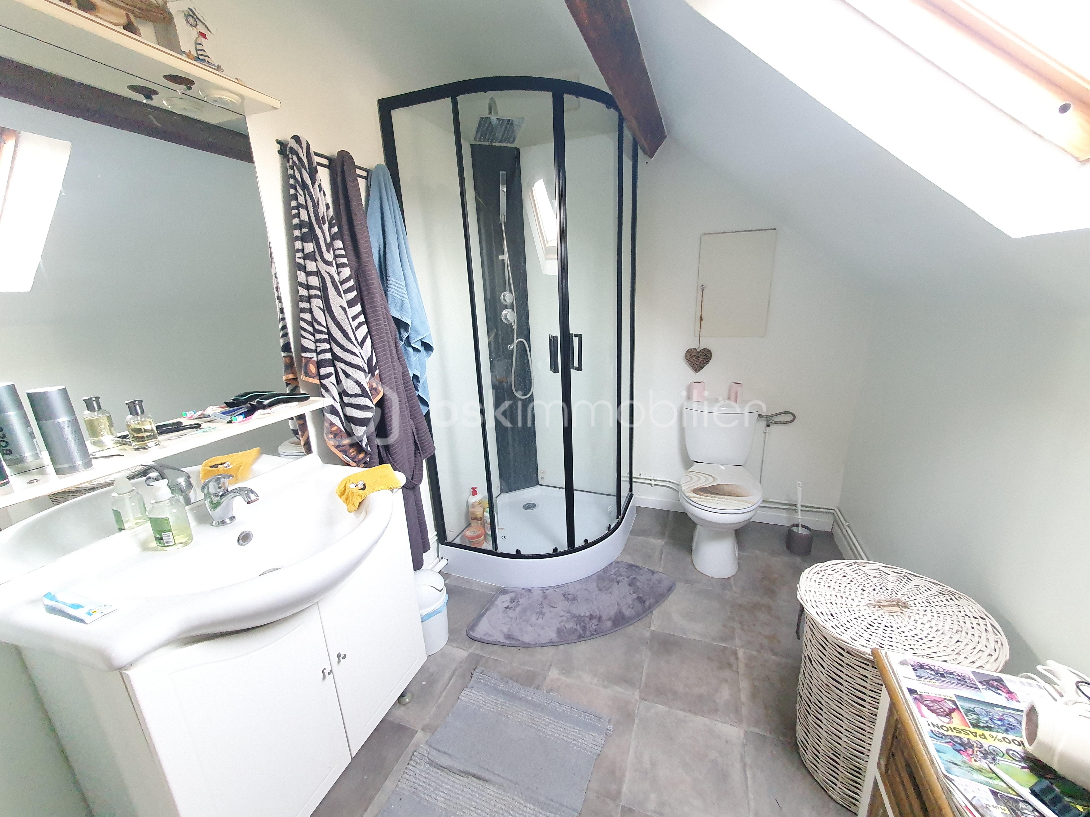 Maison de village de 158 m² - salle d'eau.jpg