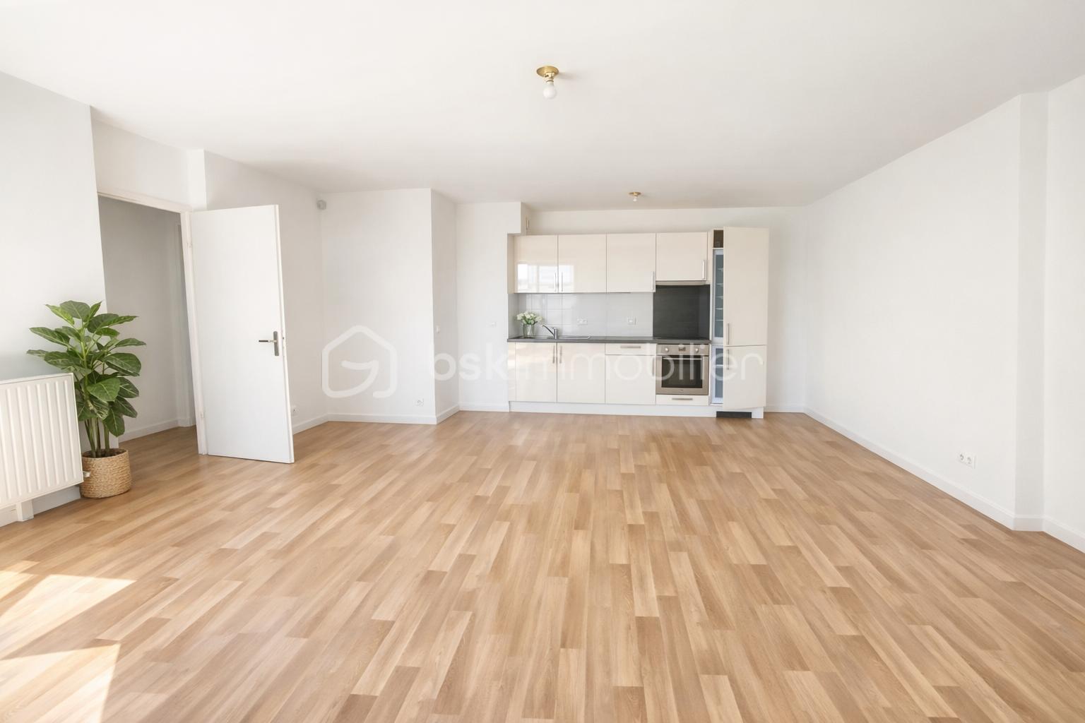 Appartement 5 pièces 95 m² · à Aubervilliers · 95 m² · 305 000 €