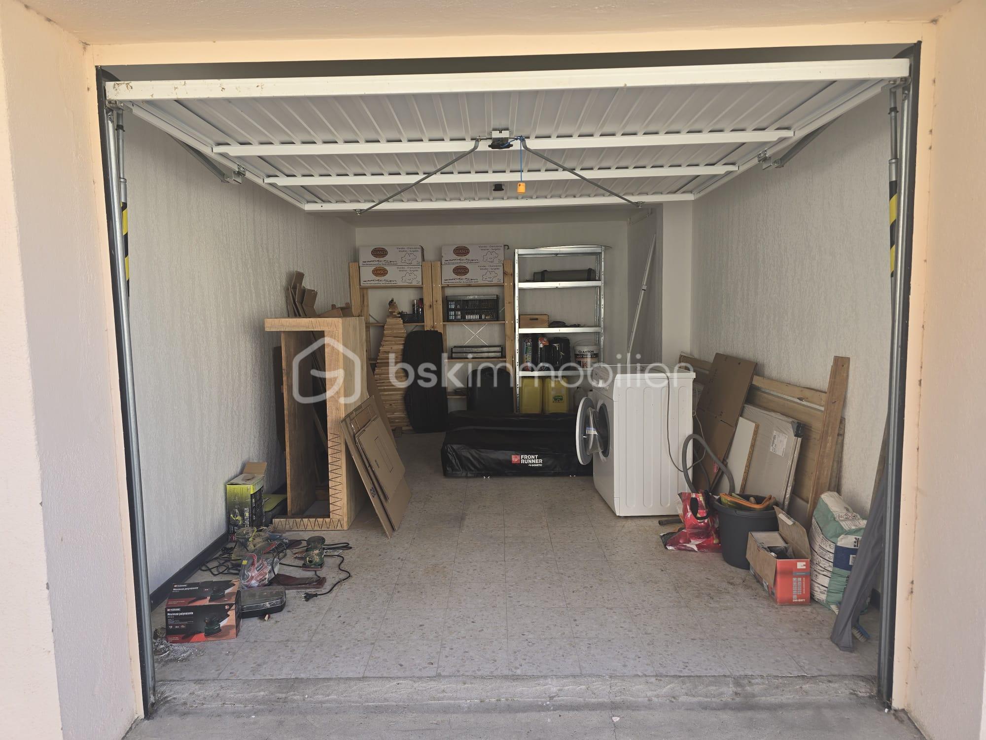 Garage.jpeg