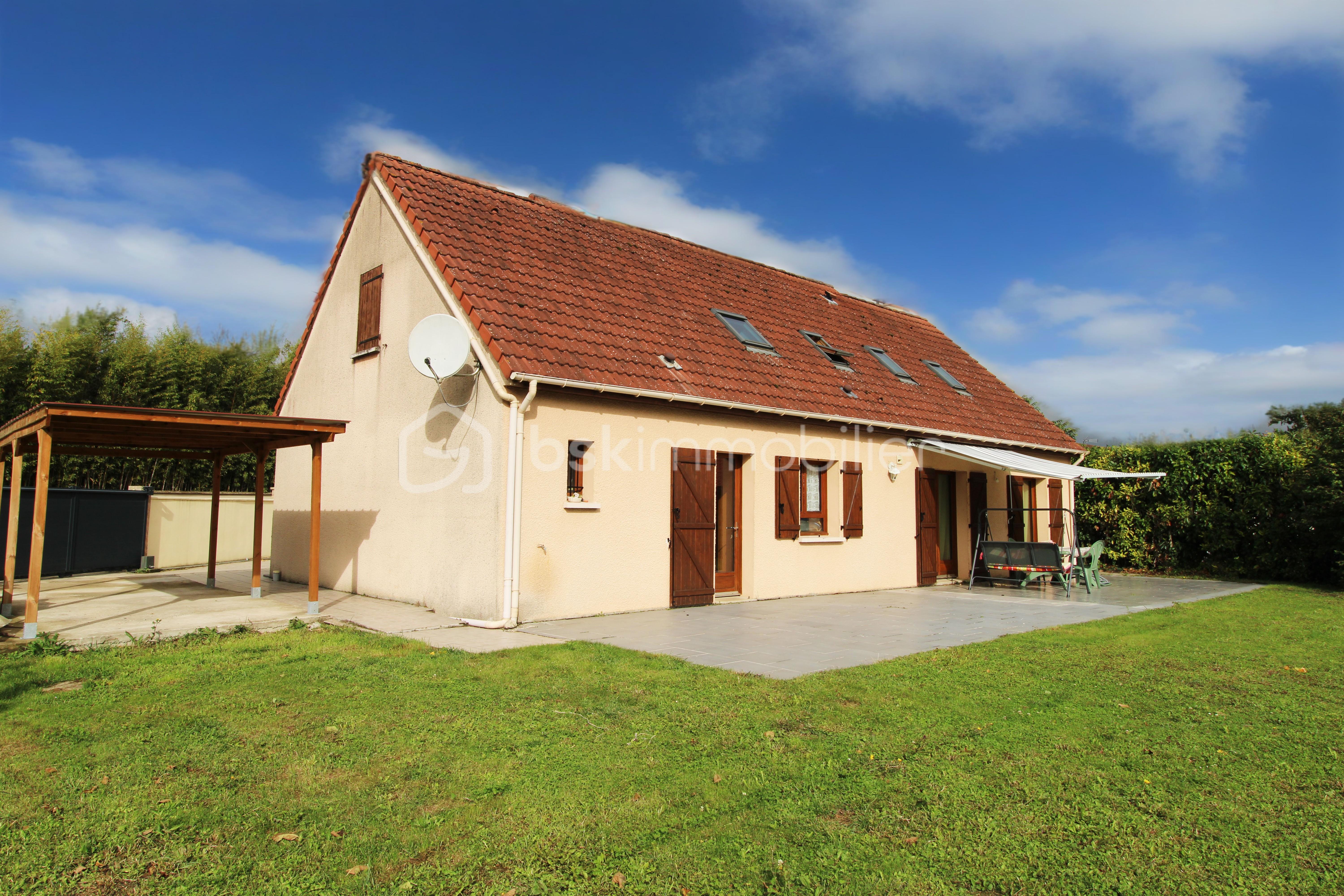Maison traditionnelle de 139 m² - EXT2.jpg
