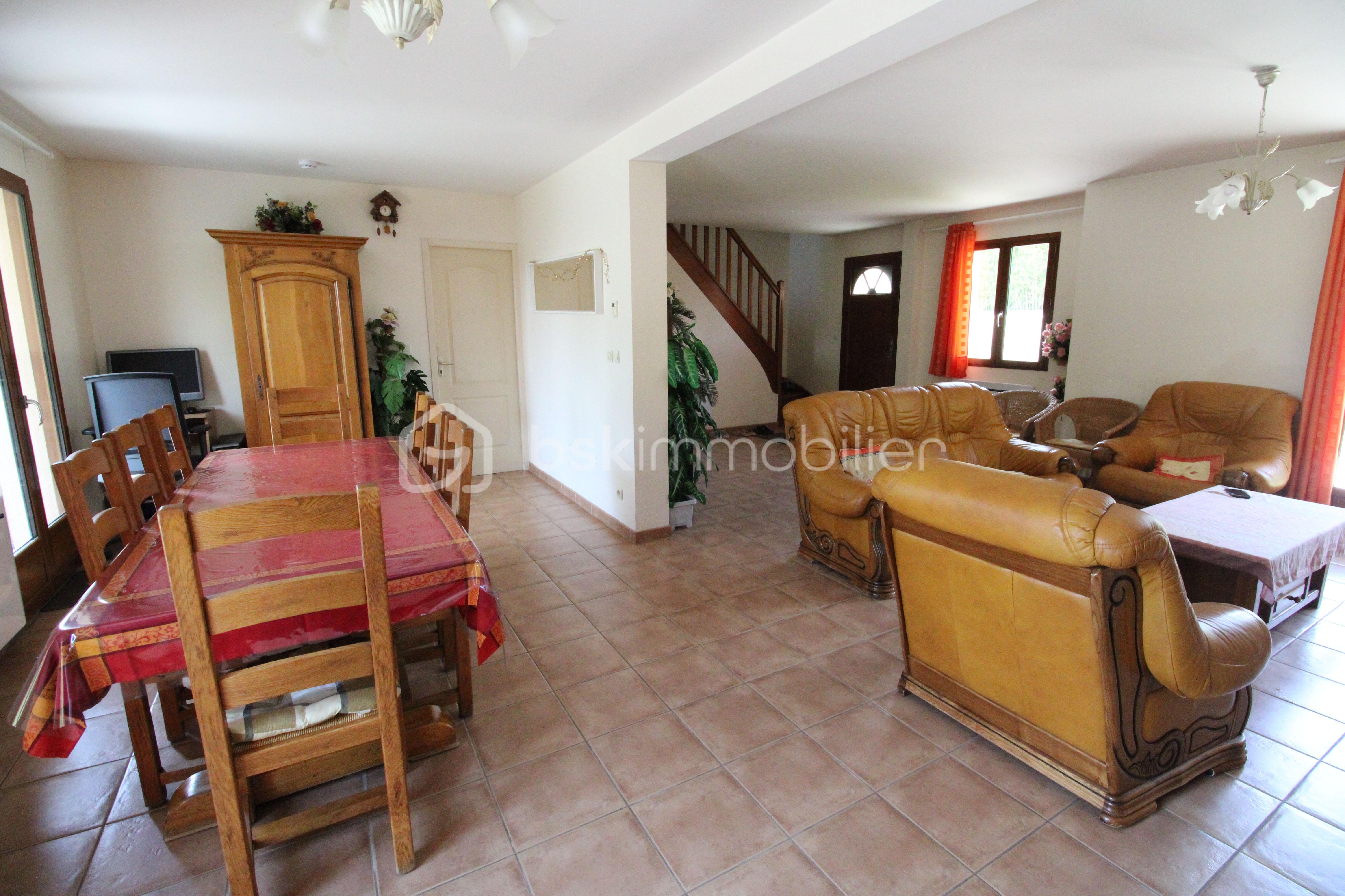 Maison traditionnelle de 139 m² - SALON.jpg