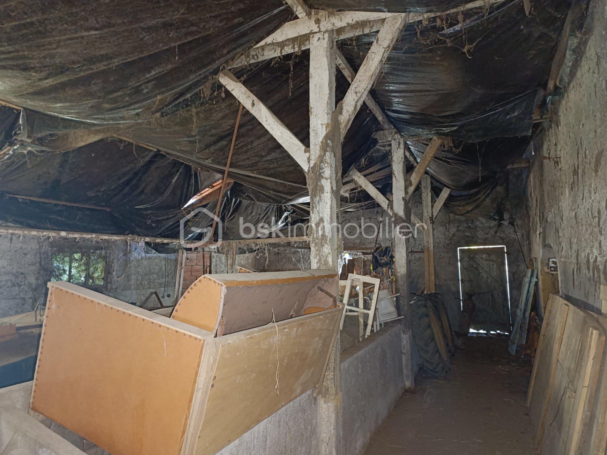 Corps de ferme de 132 m² - 69fba589-4a3b-44f3-b782-30a89c2be0d8.jpg