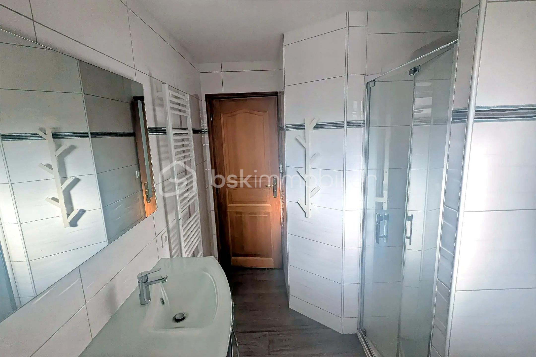 Maison de 113 m² - hoqi-e765d7a344e045d1ac86980f1874f8d3.jpg