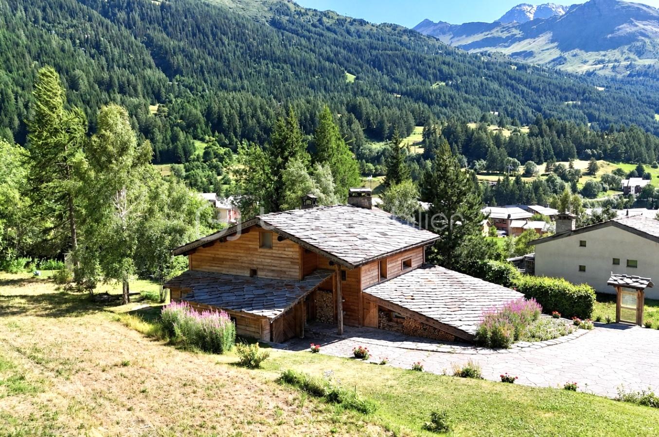 Chalet.jpg