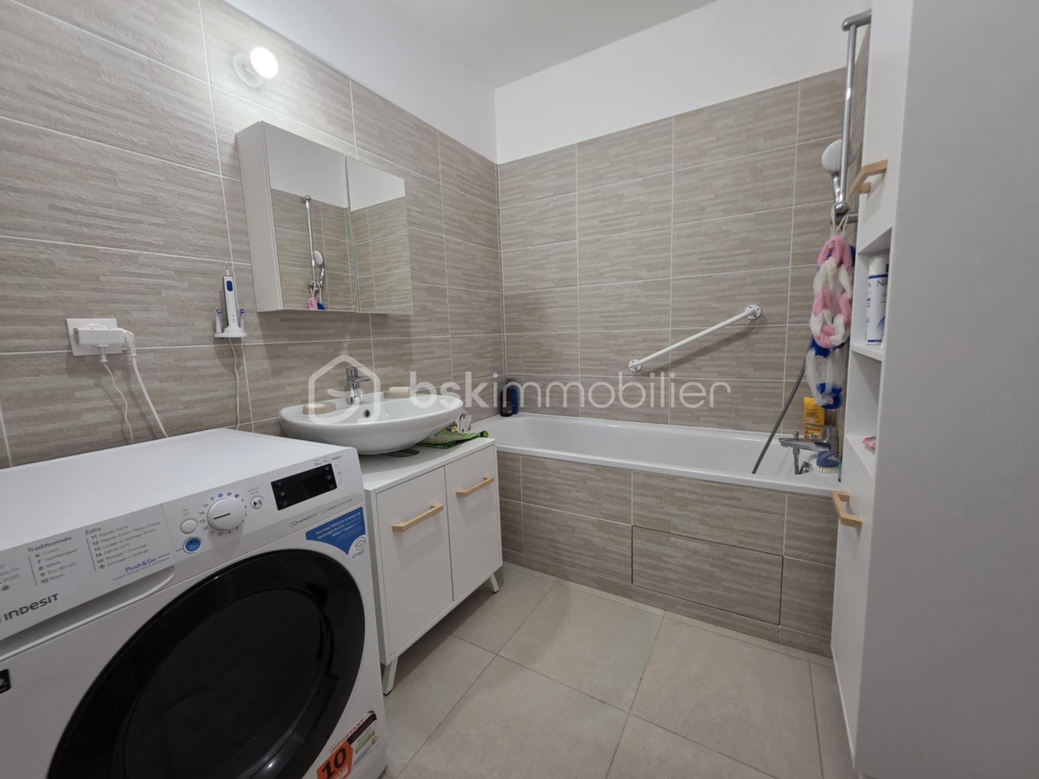 Appartement de 70 m² - c7a43d0d-12ed-440e-8635-c0a11a7baa99.jpeg