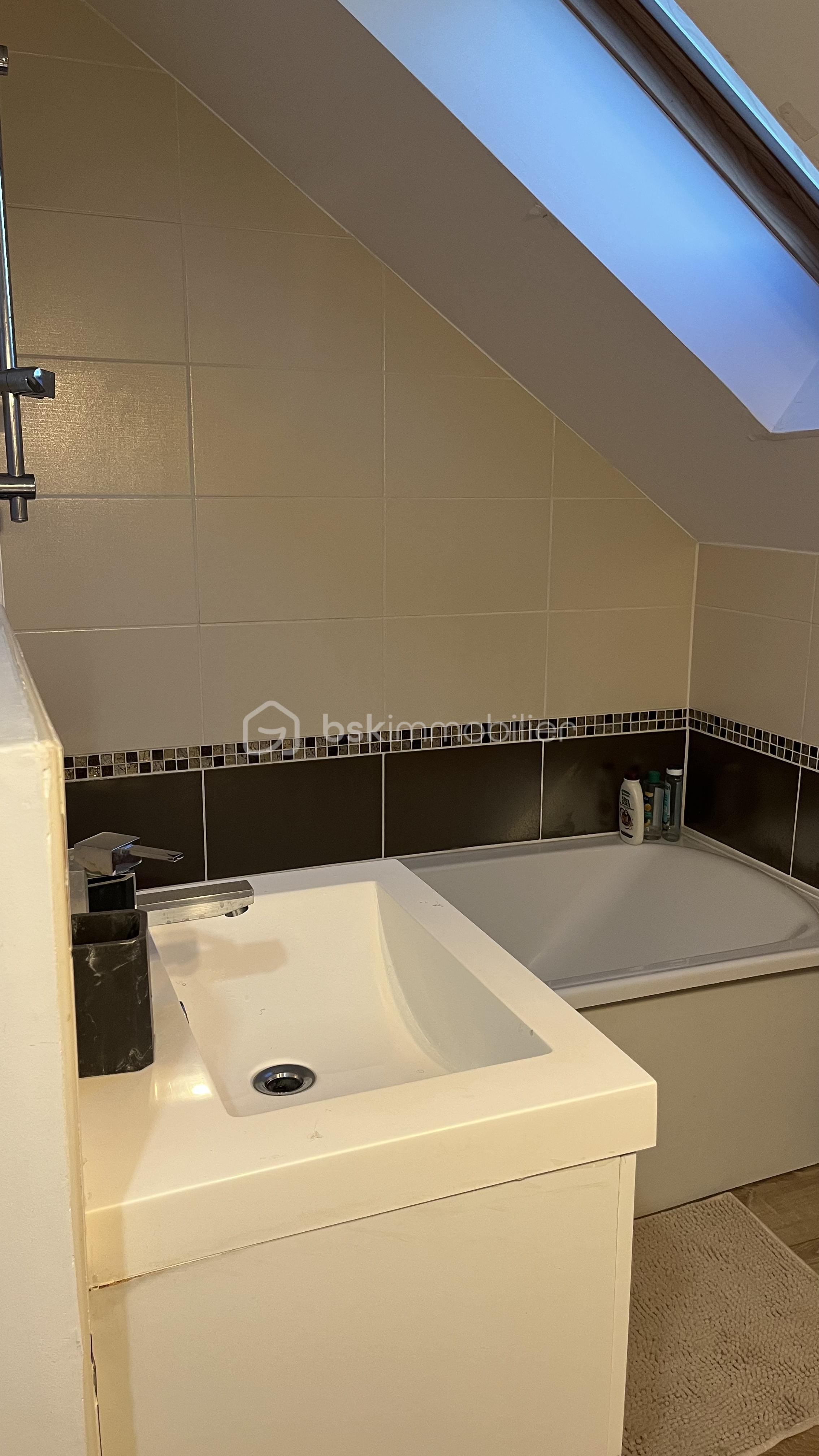 Maison contemporaine de 115 m² - tempImageiZc27E.png