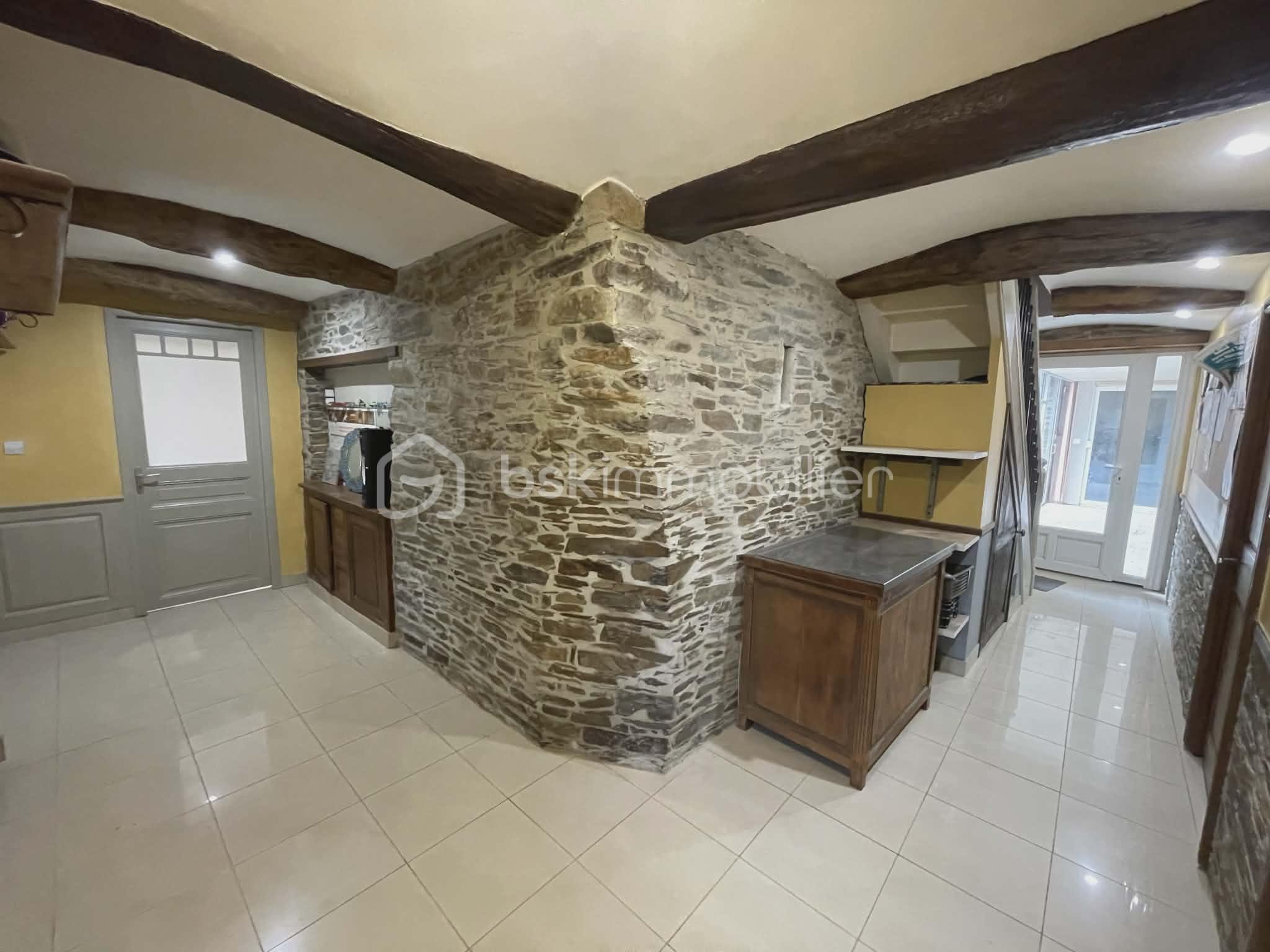 93270540-6199-44bc-a5e0-085cd175dd1c (1).jpg