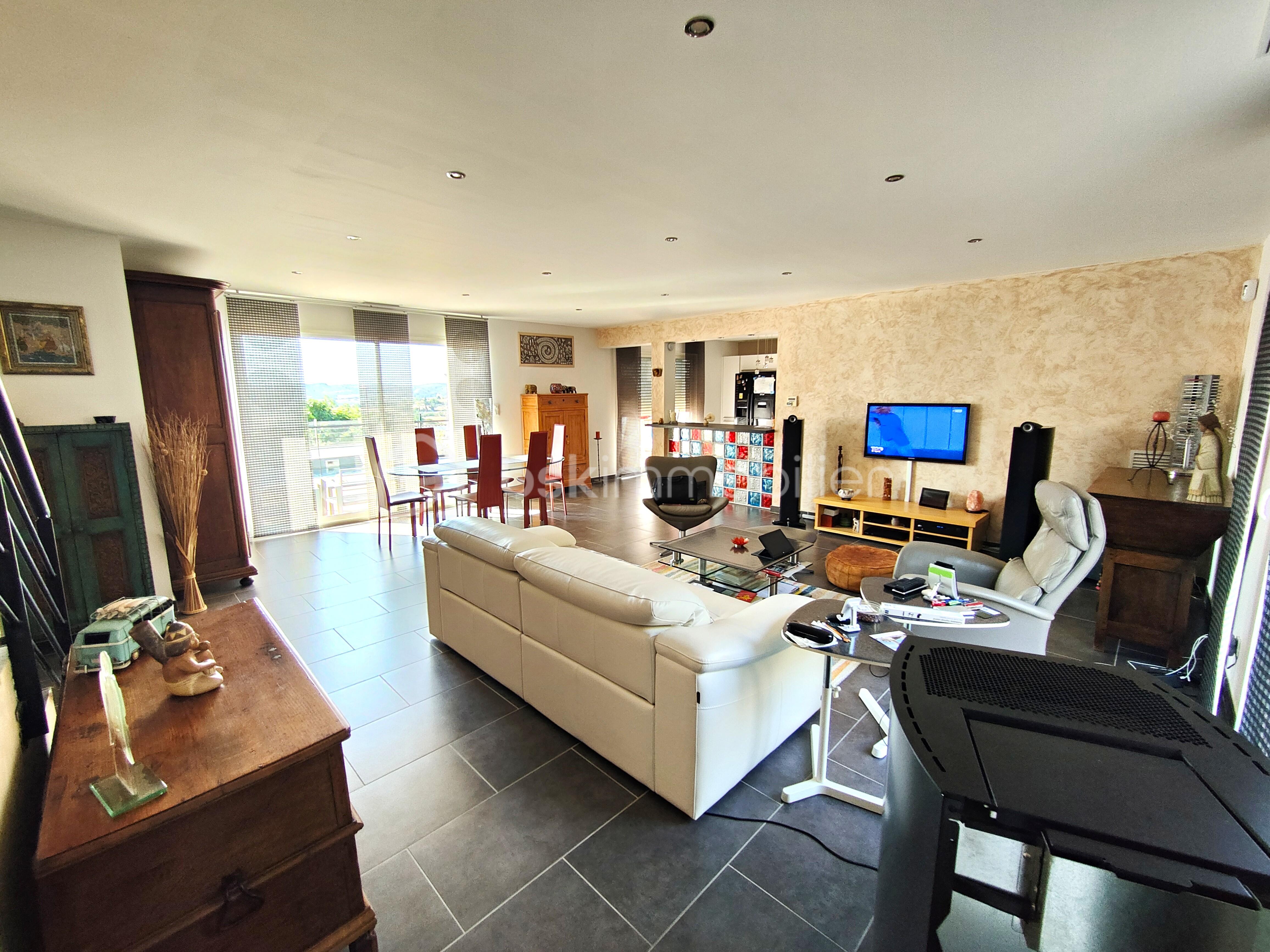 Maison de 165 m² - IMG20250630100037.1.jpg