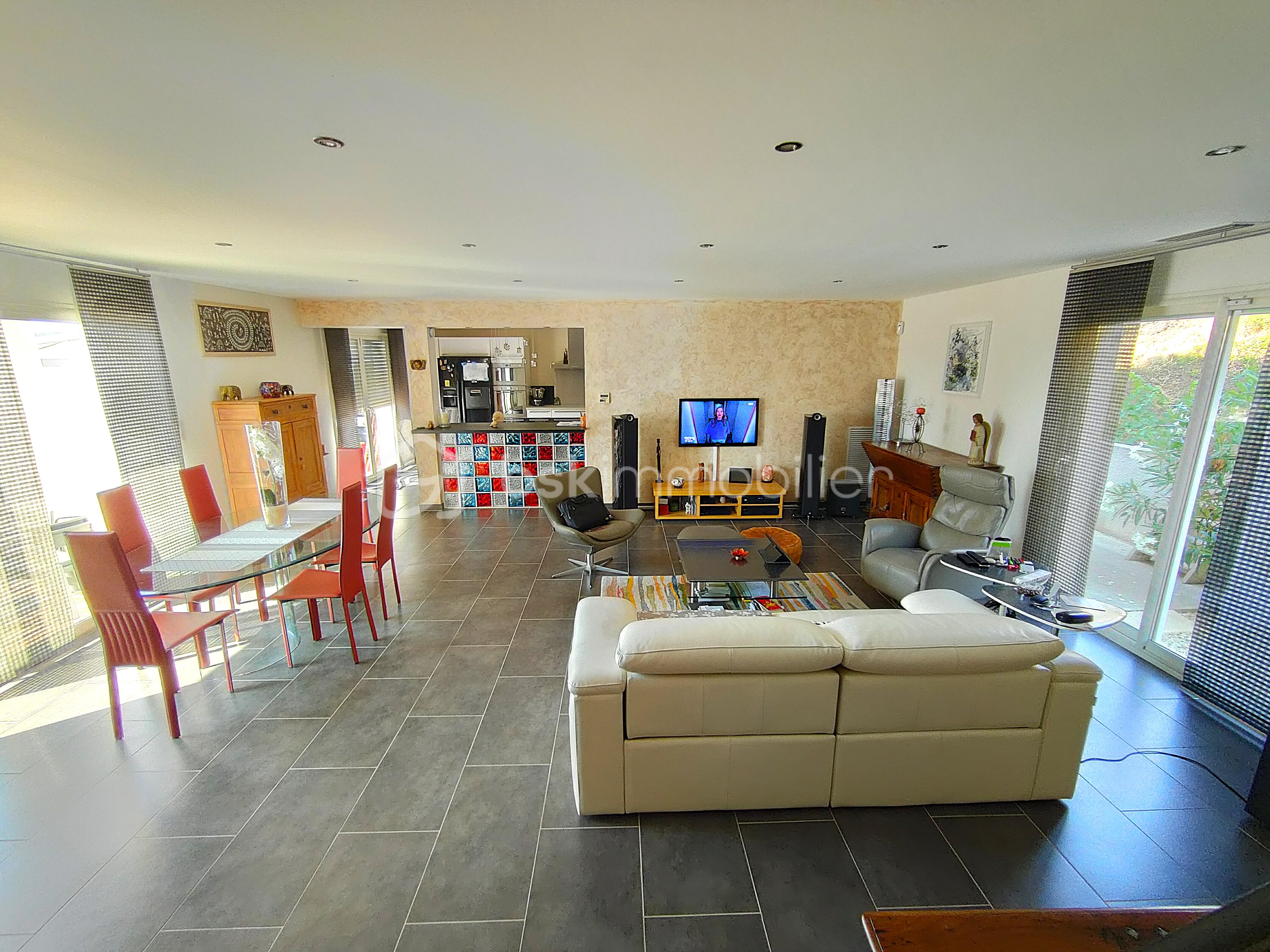 Maison de 165 m² - IMG20250630100021.1.jpg