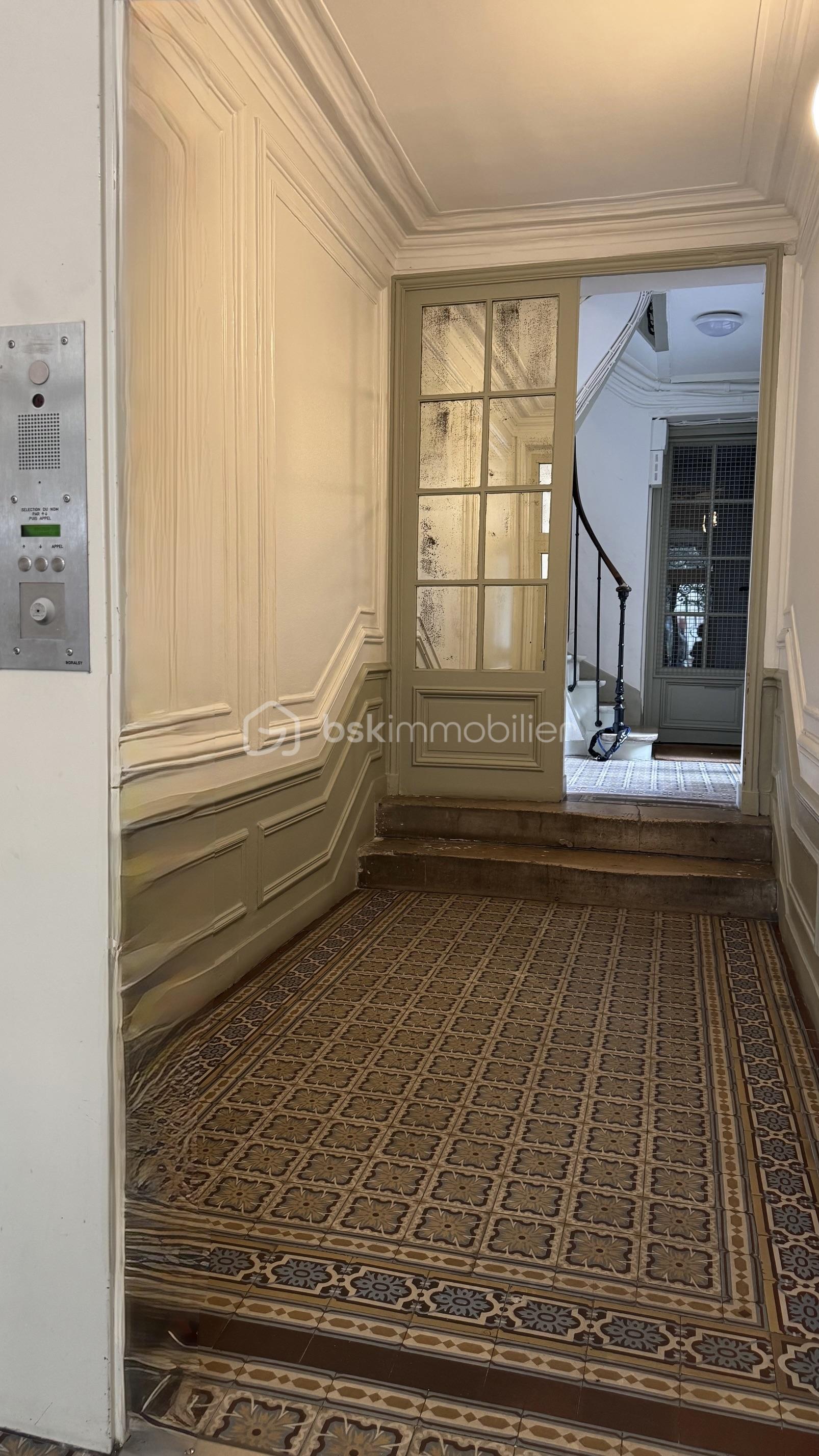 Local d activites de 53,40 m² - IMG_0357.jpeg