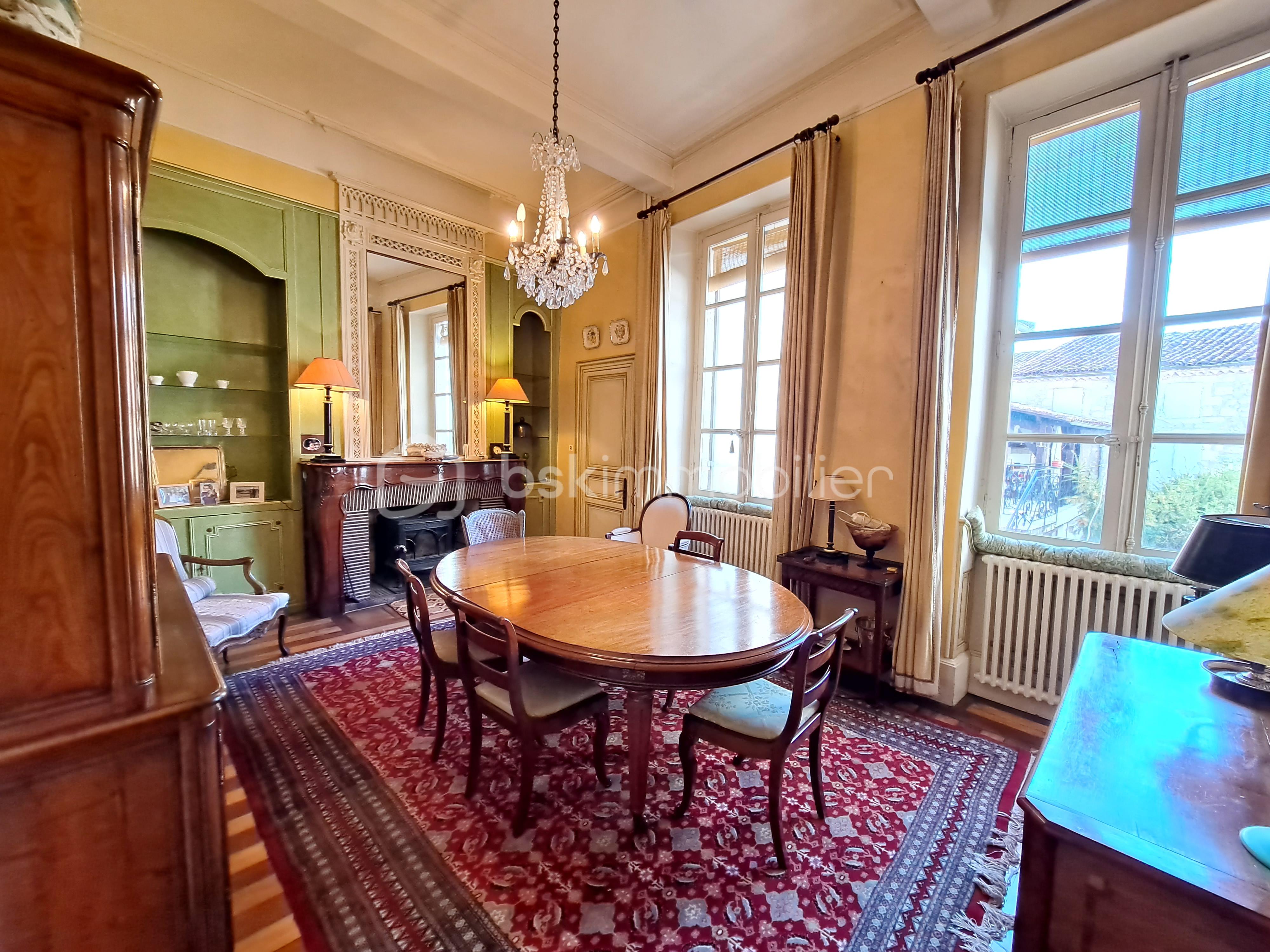 Maison de ville de 288 m² - cesar carvalho gascony masion vente condom gers investissement net 18.jpg