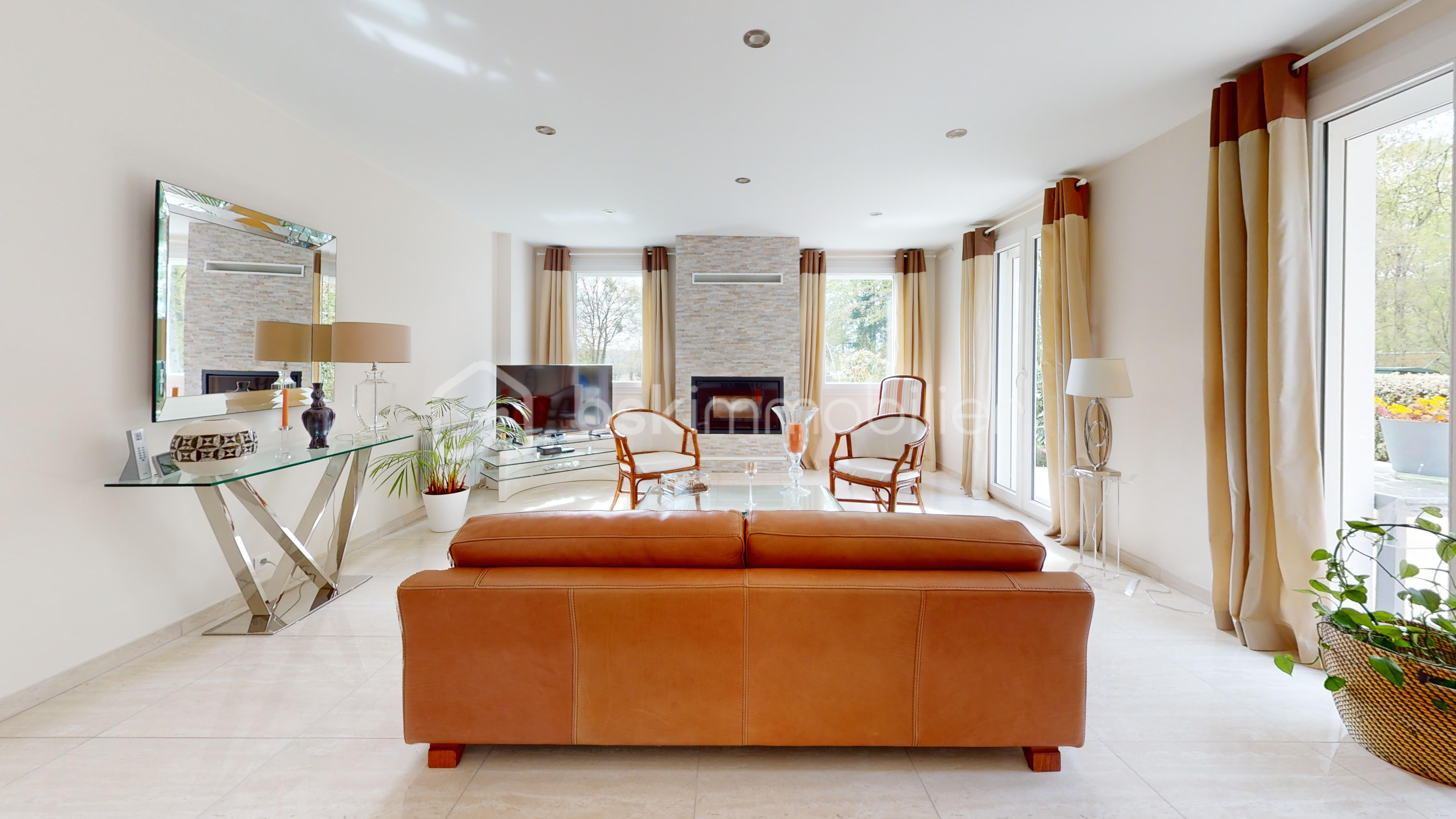 La-Morine-Living-Room 2.jpg