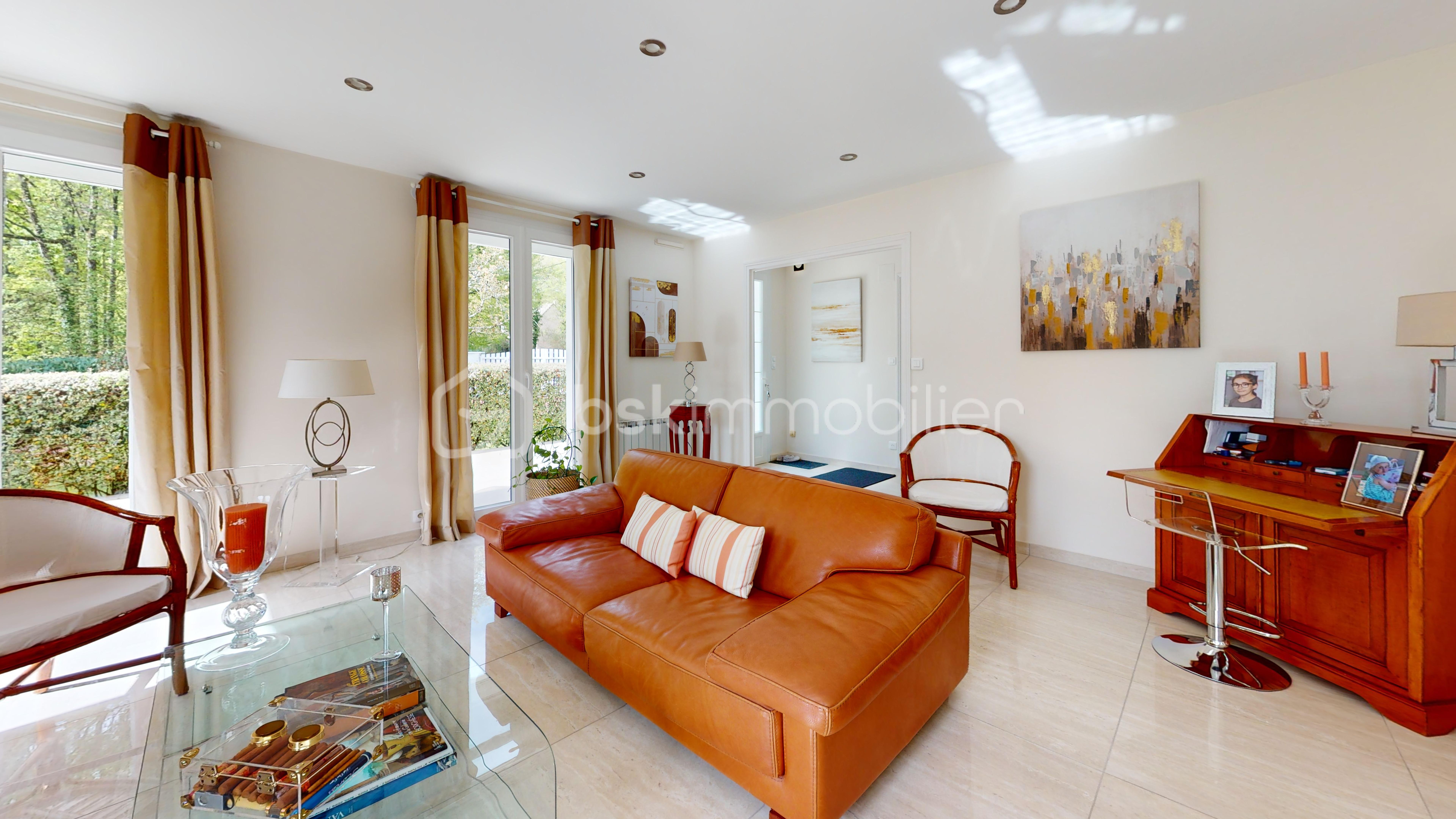 La-Morine-Living-Room 1.jpg