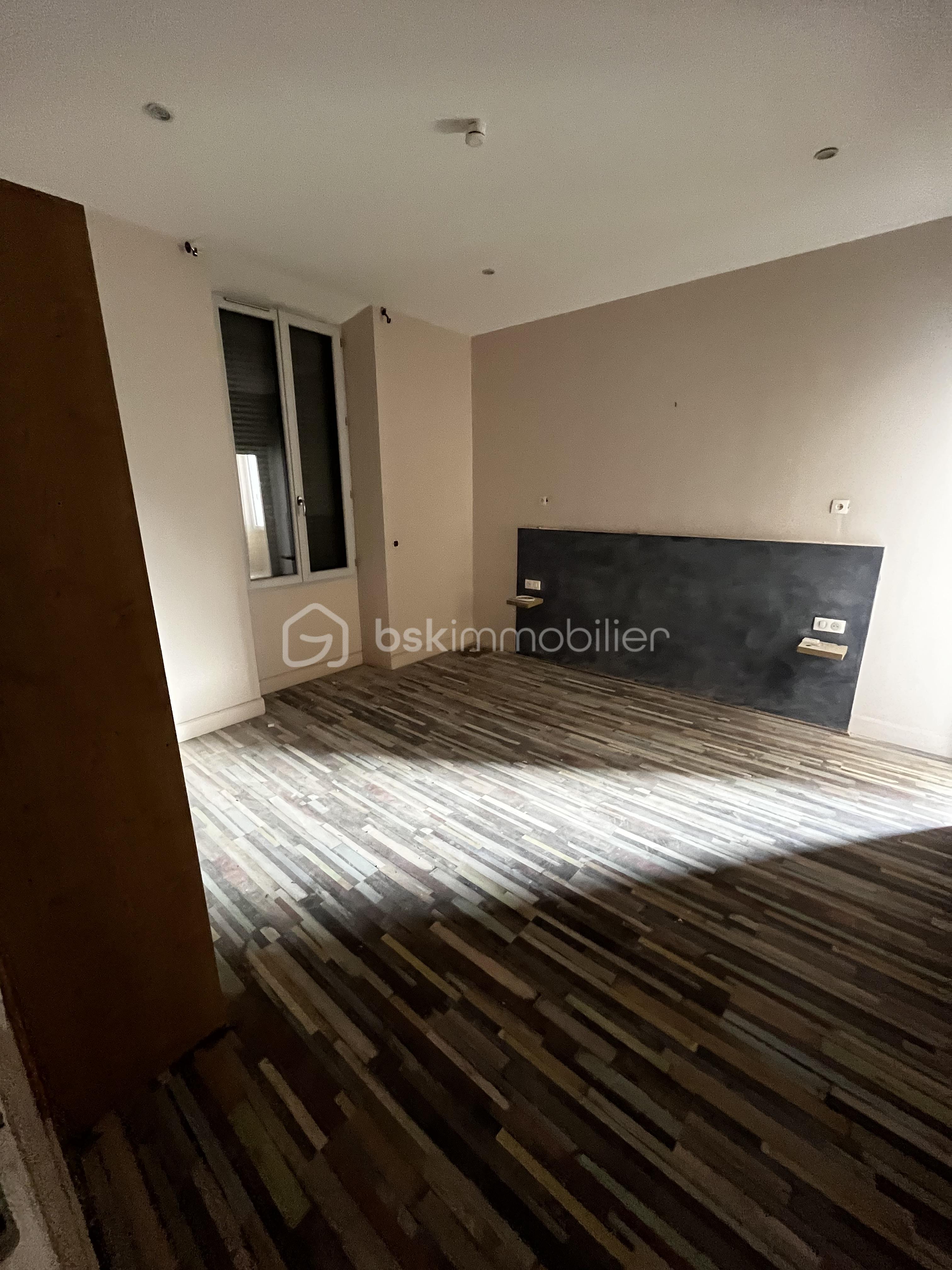 Local d'activités de 158 m² - IMG_7148.jpeg