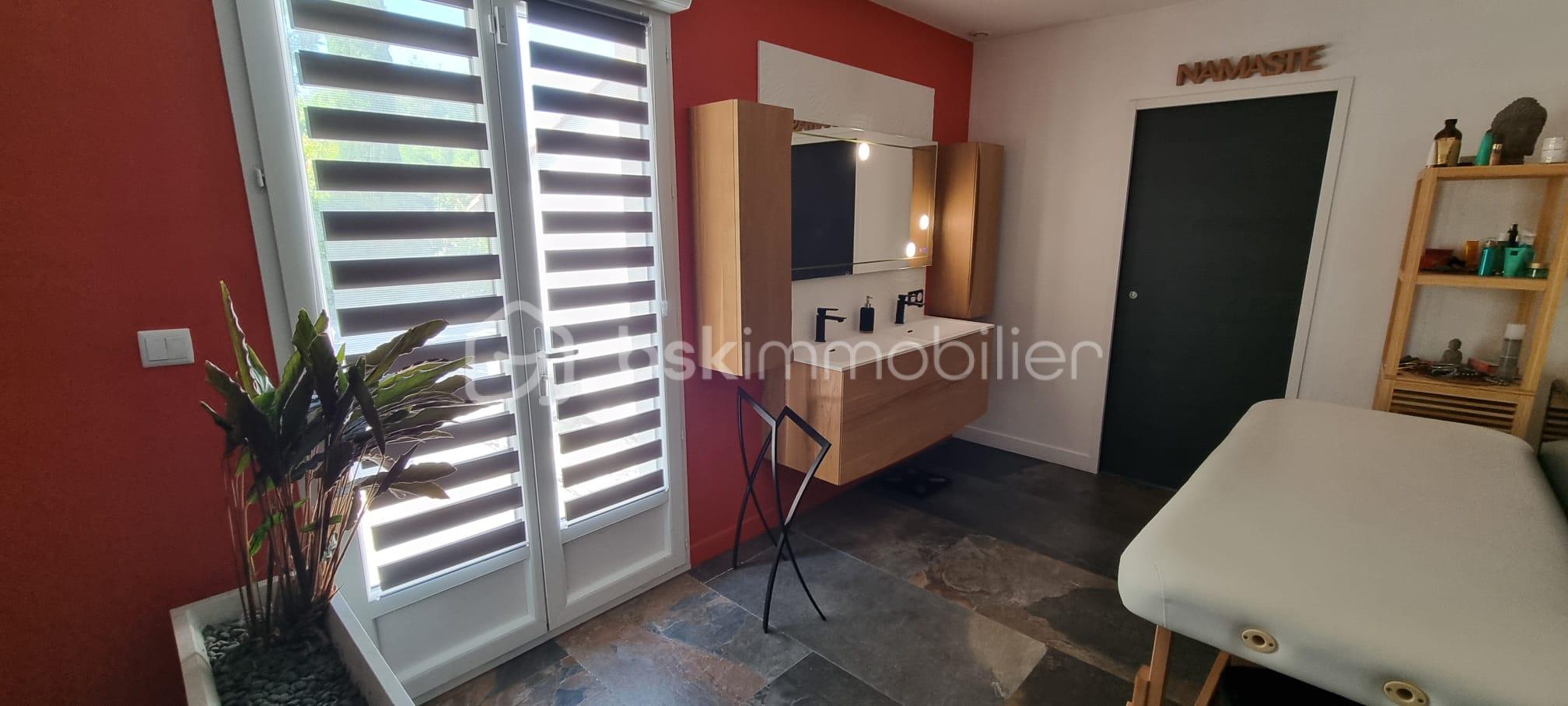 Maison de 200 m² - 2d103b62-031f-4af5-872d-74d4bbb6fde1.jpeg
