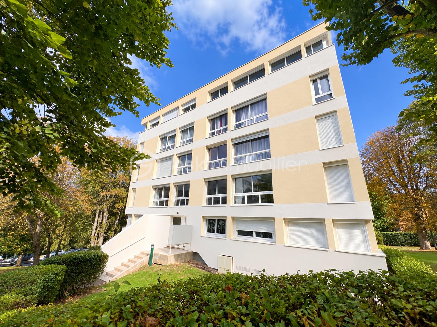 Appartement 5 pièces 87 m² · à Combs-la-Ville · 86,7 m² · 181 000 €