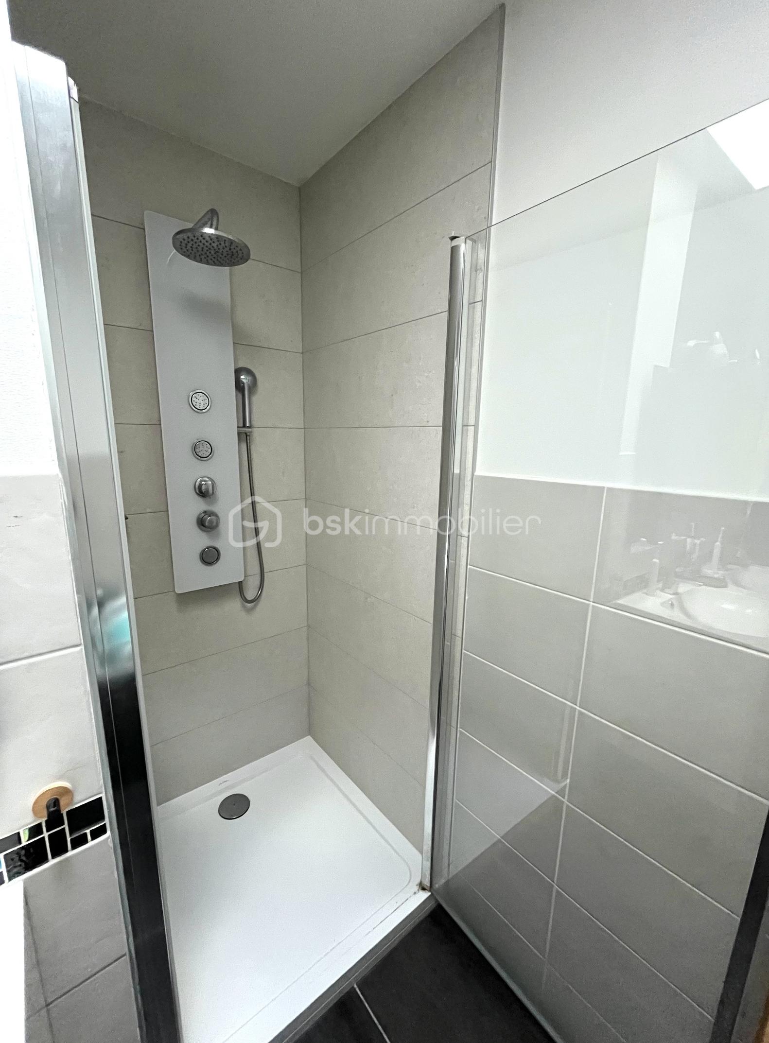 Maison traditionnelle de 83 m² - Screenshot_20251028_142537_Messages.jpg