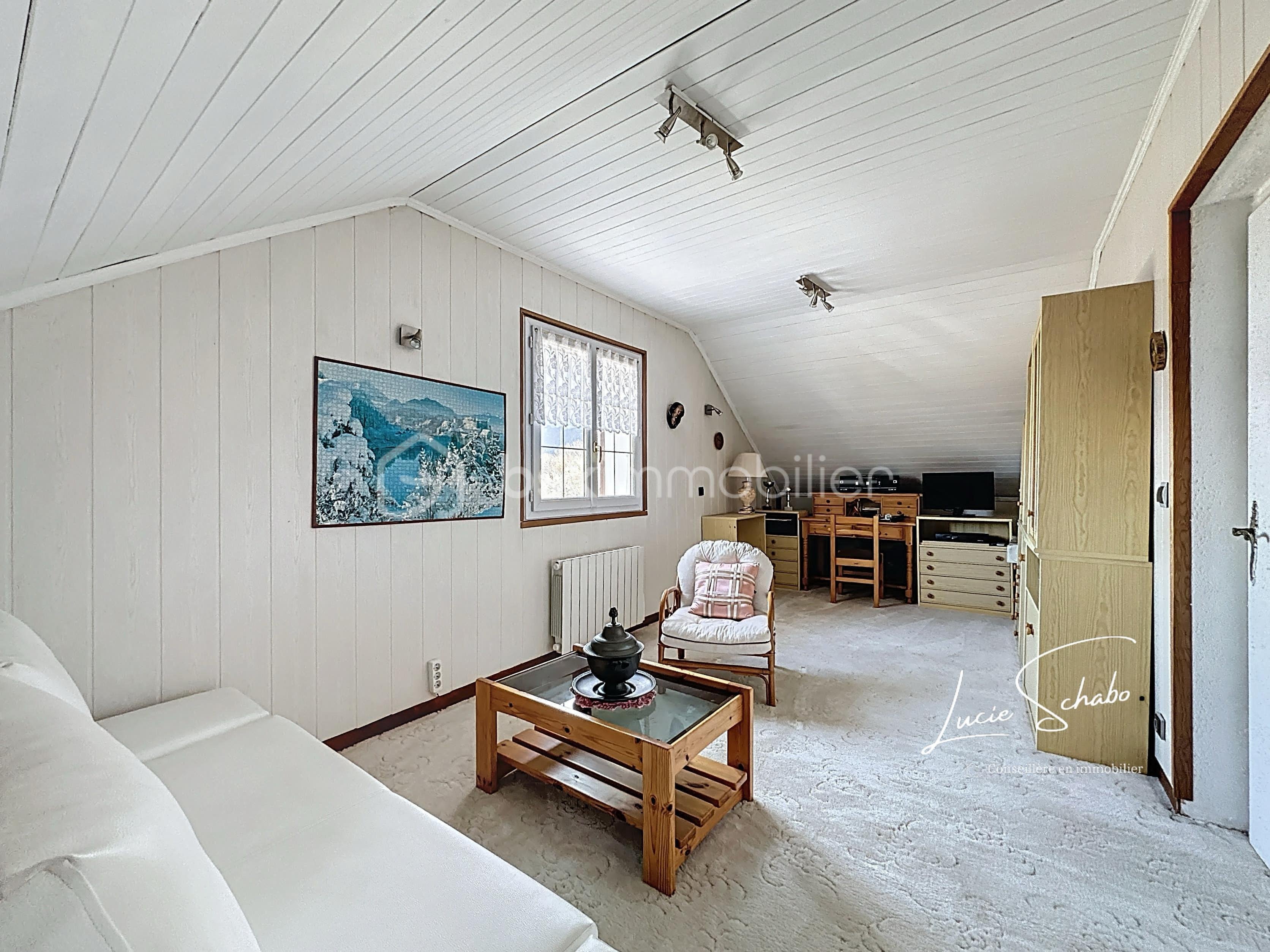 Maison traditionnelle de 107 m² - PHOTO-2025-04-03-12-41-54.jpg