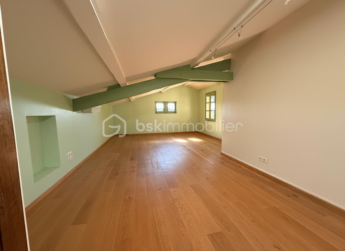 grande chambre vide 1.png
