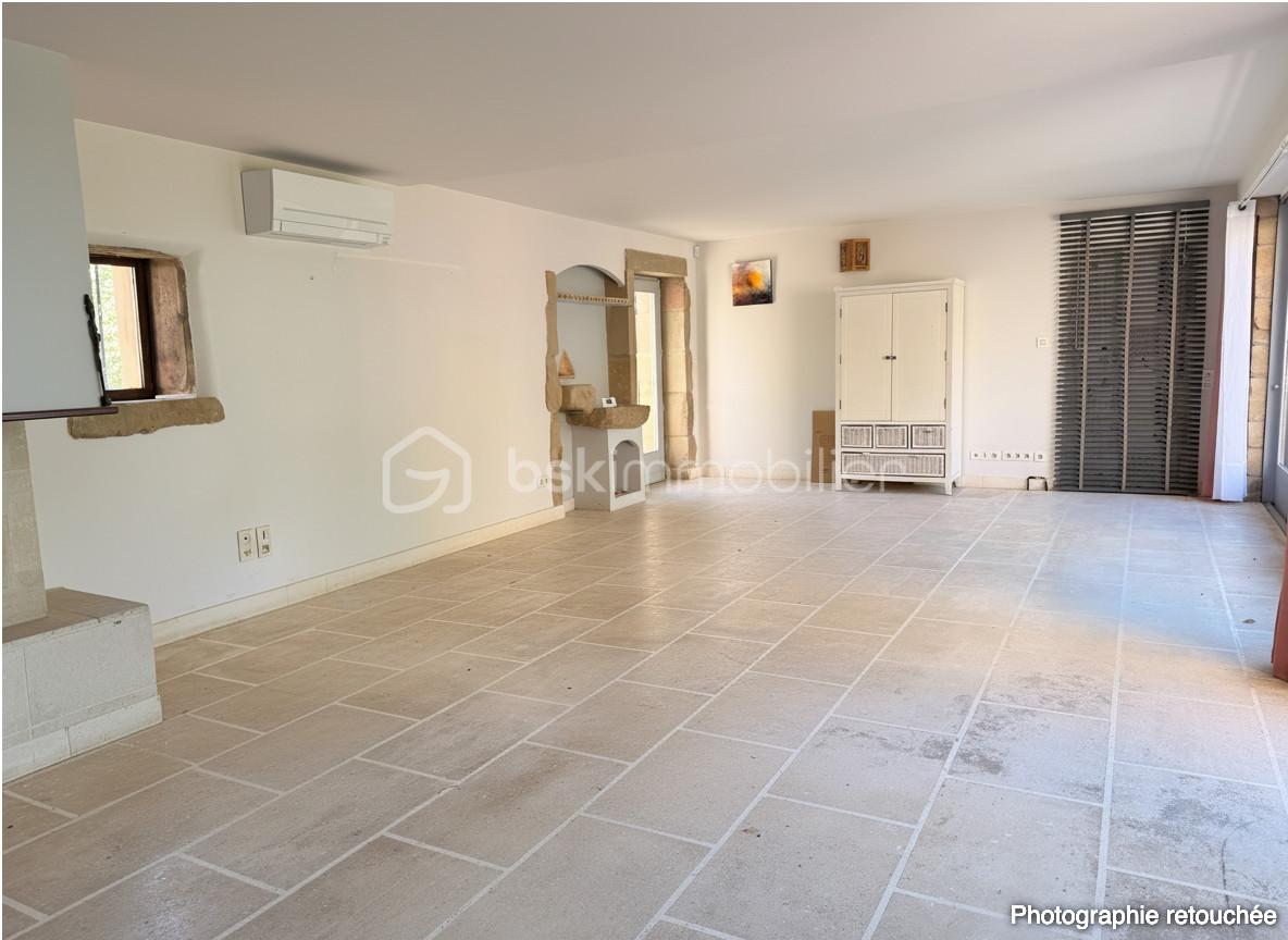 salon salle à manger vide.jpg