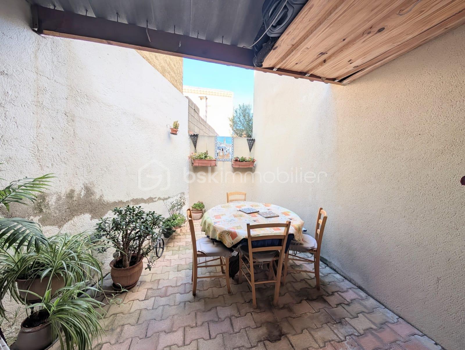 Maison de ville de 70 m² - patio limpio dentro...jpg