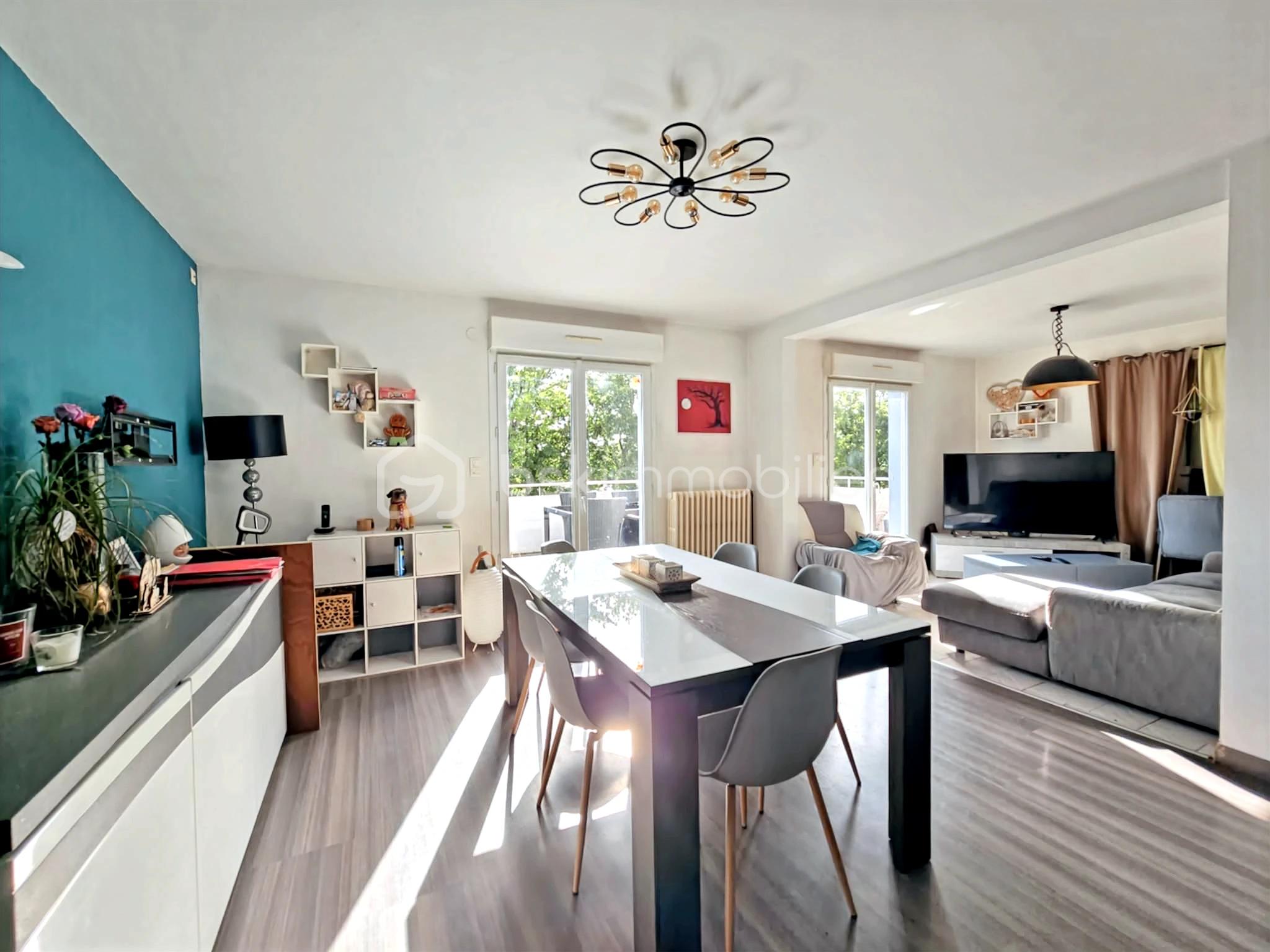 Maison de 130 m² - liloo-downloaderwMjweR