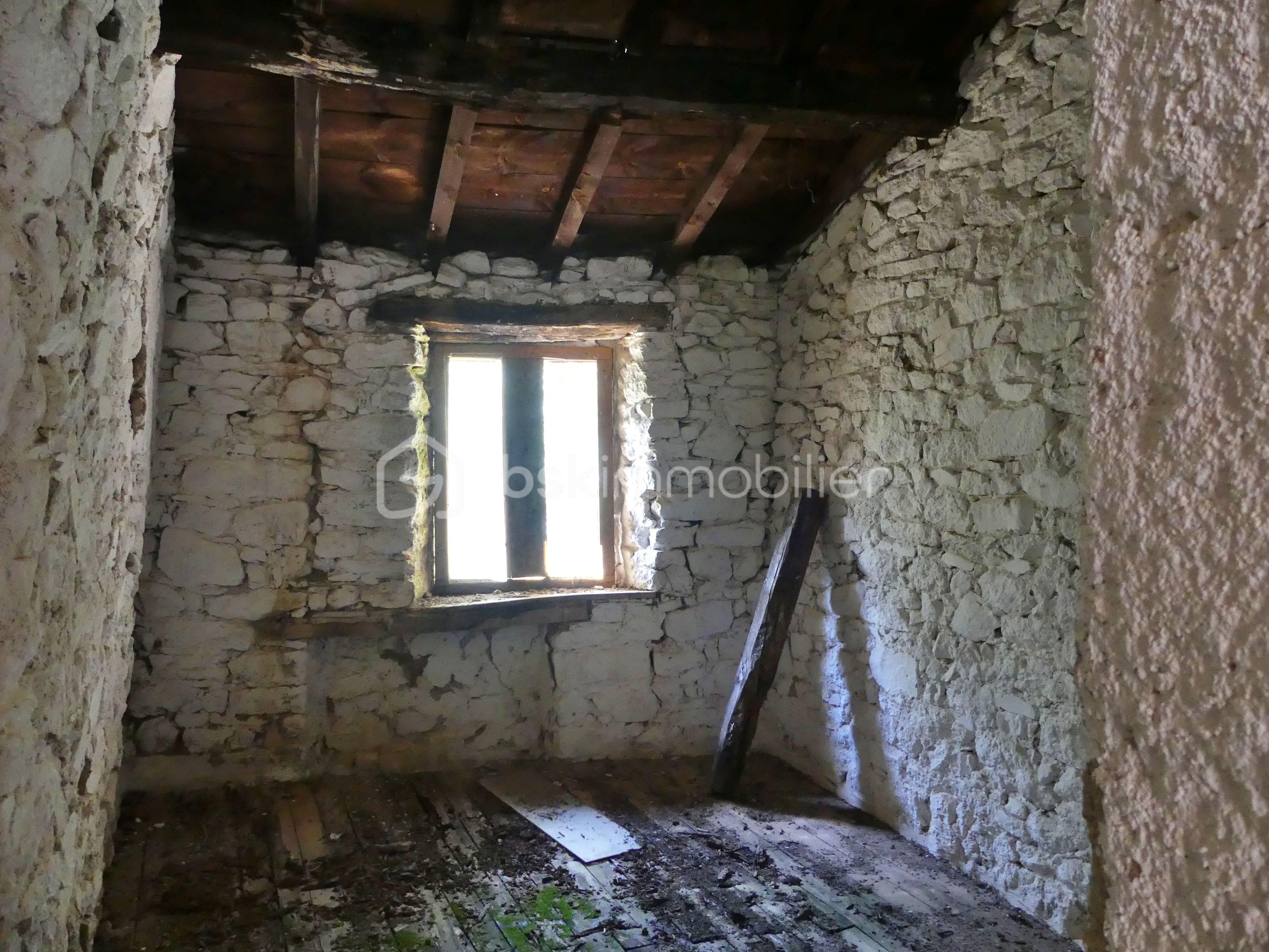 Maison de 80 m² - Pièce 1.JPG
