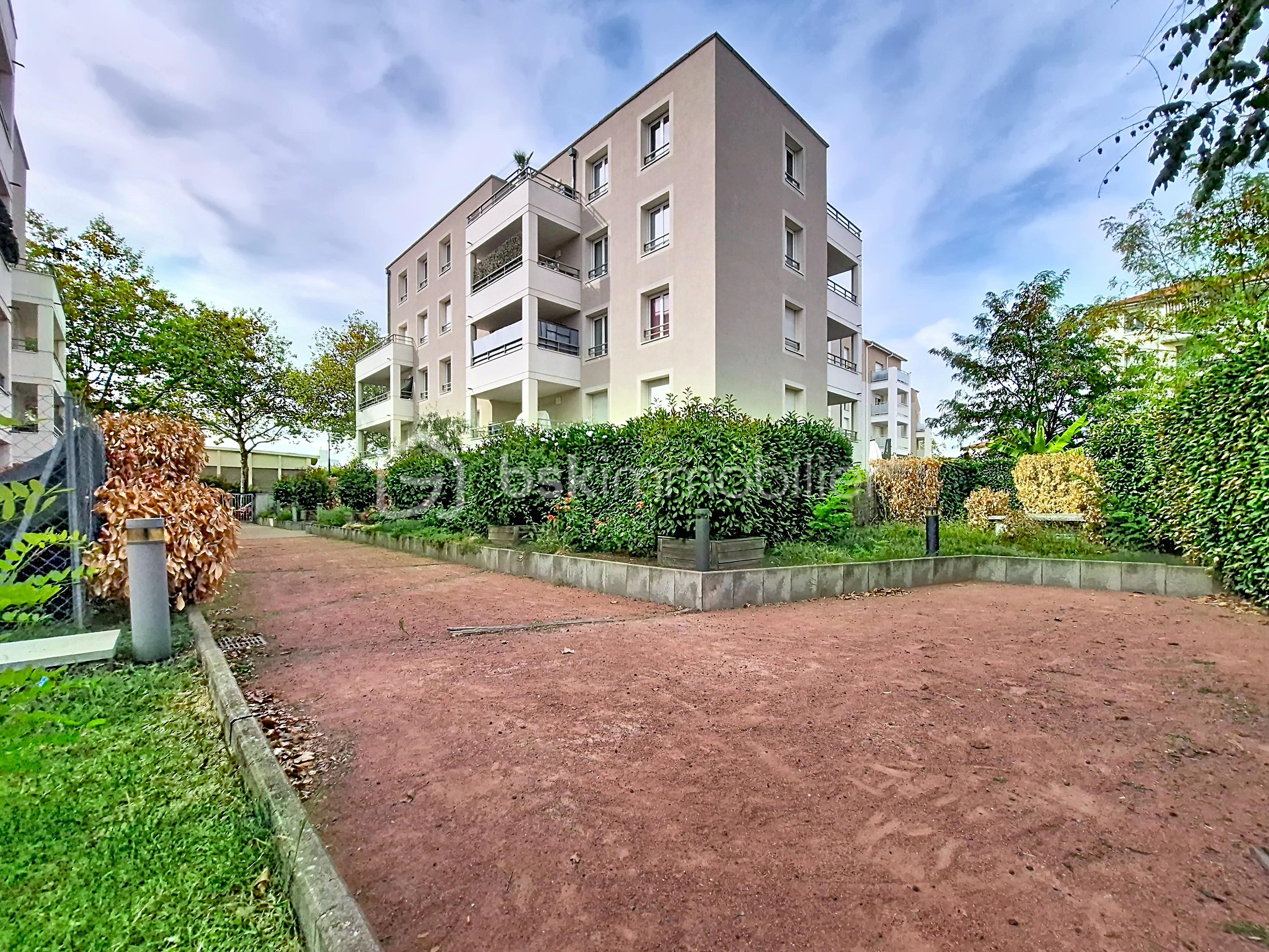 vue immeuble et jardin copro.jpg