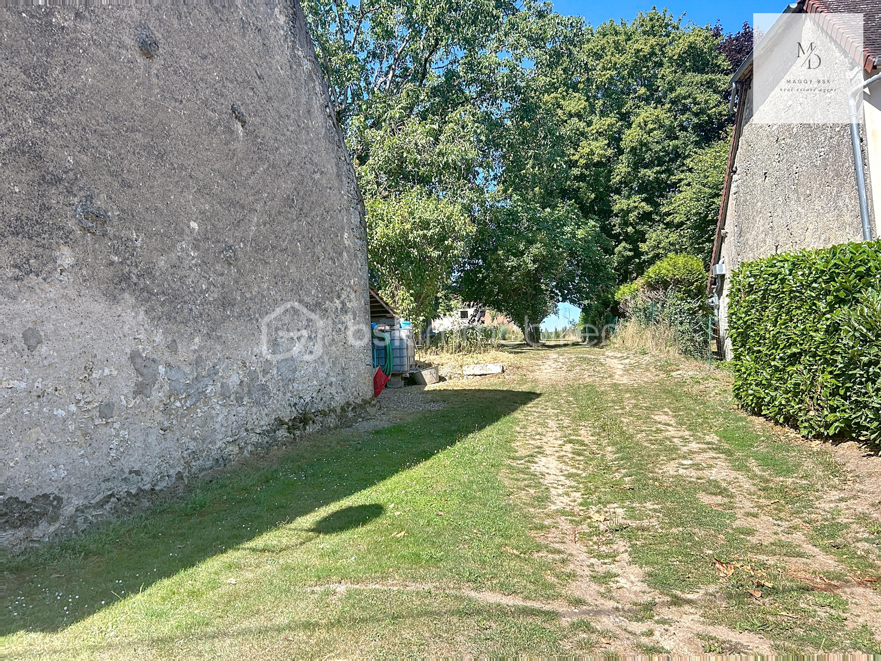 Maison en pierre de 93 m² - essertenne_00007.jpg