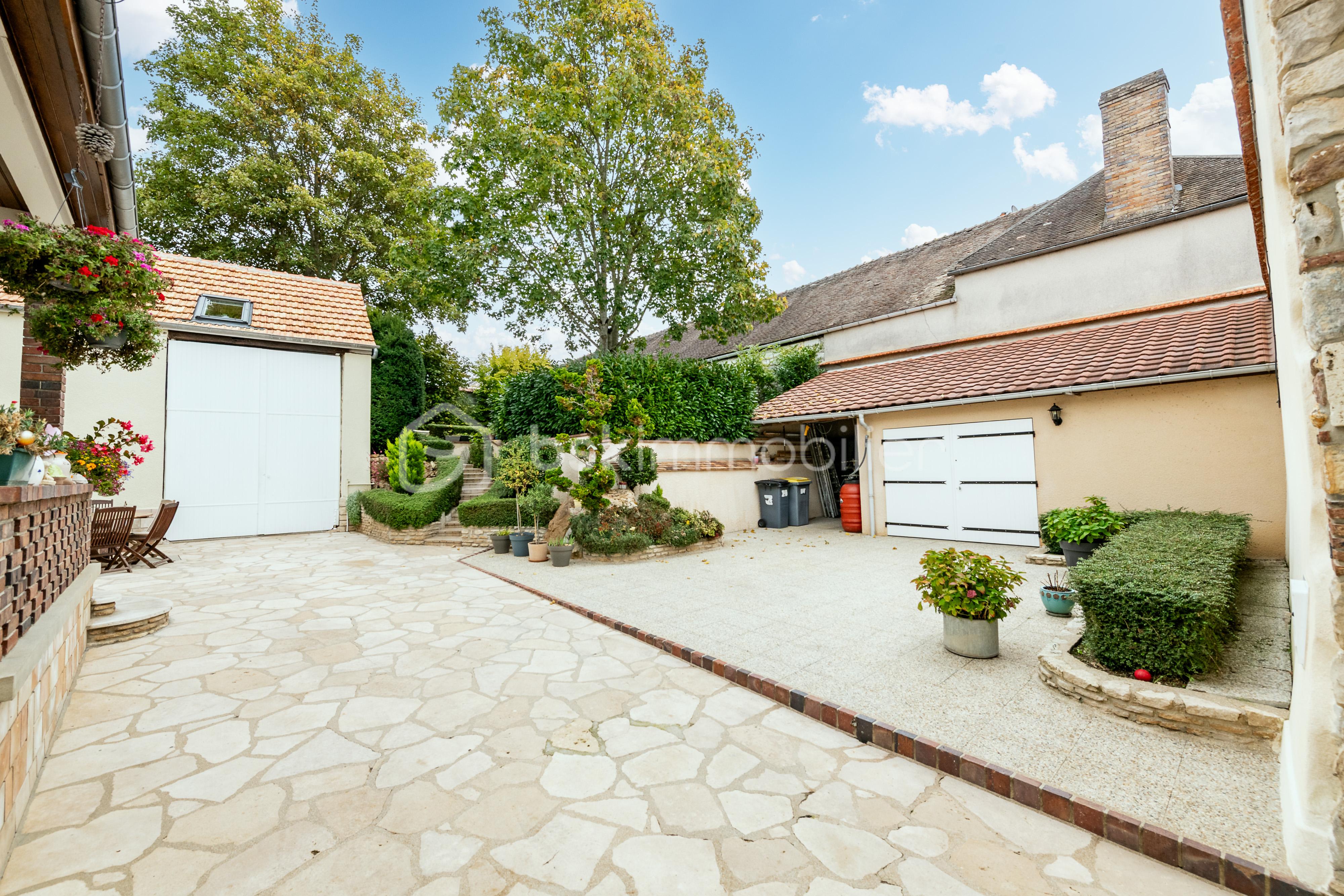 Maison longere de 160 m² - BBESSY-BskAubinSalon-OlivierReynes-2.jpg