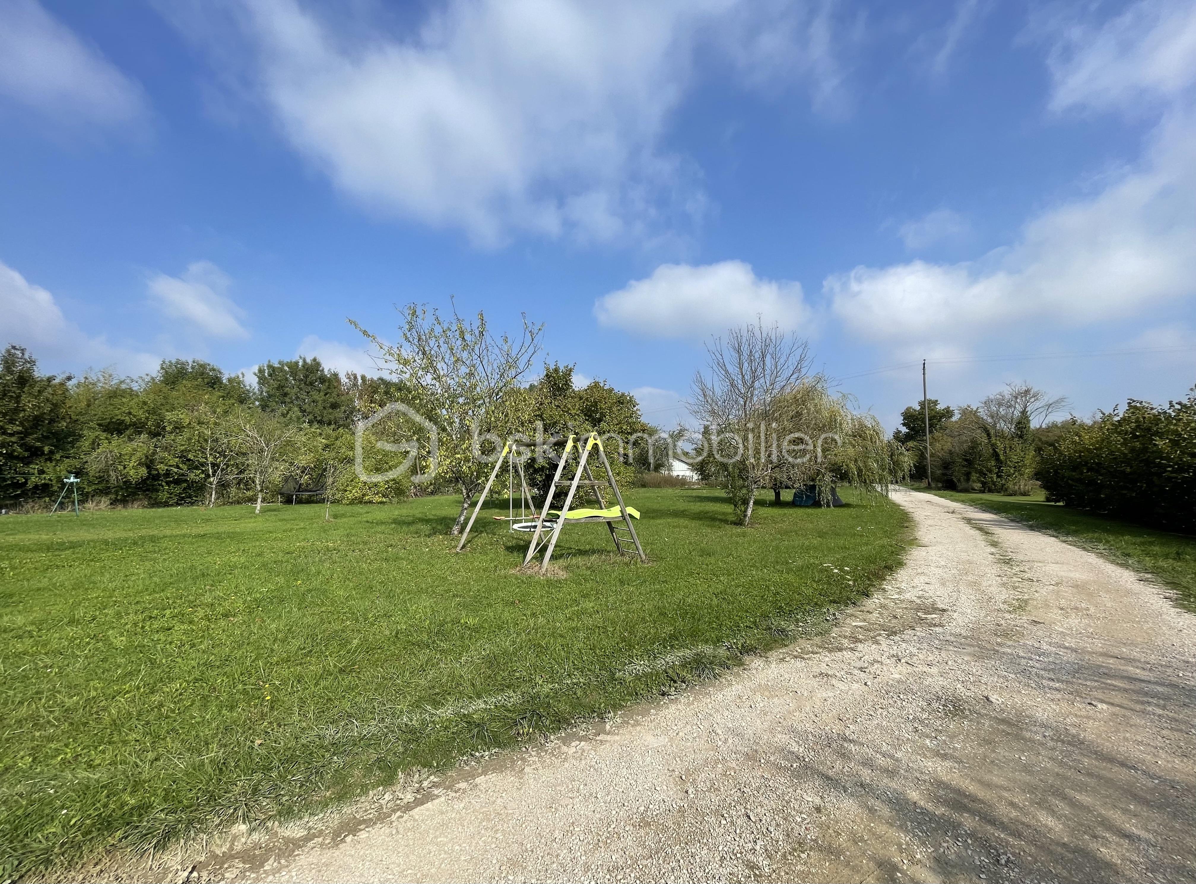 Maison de 246 m² - jardin 2.jpg