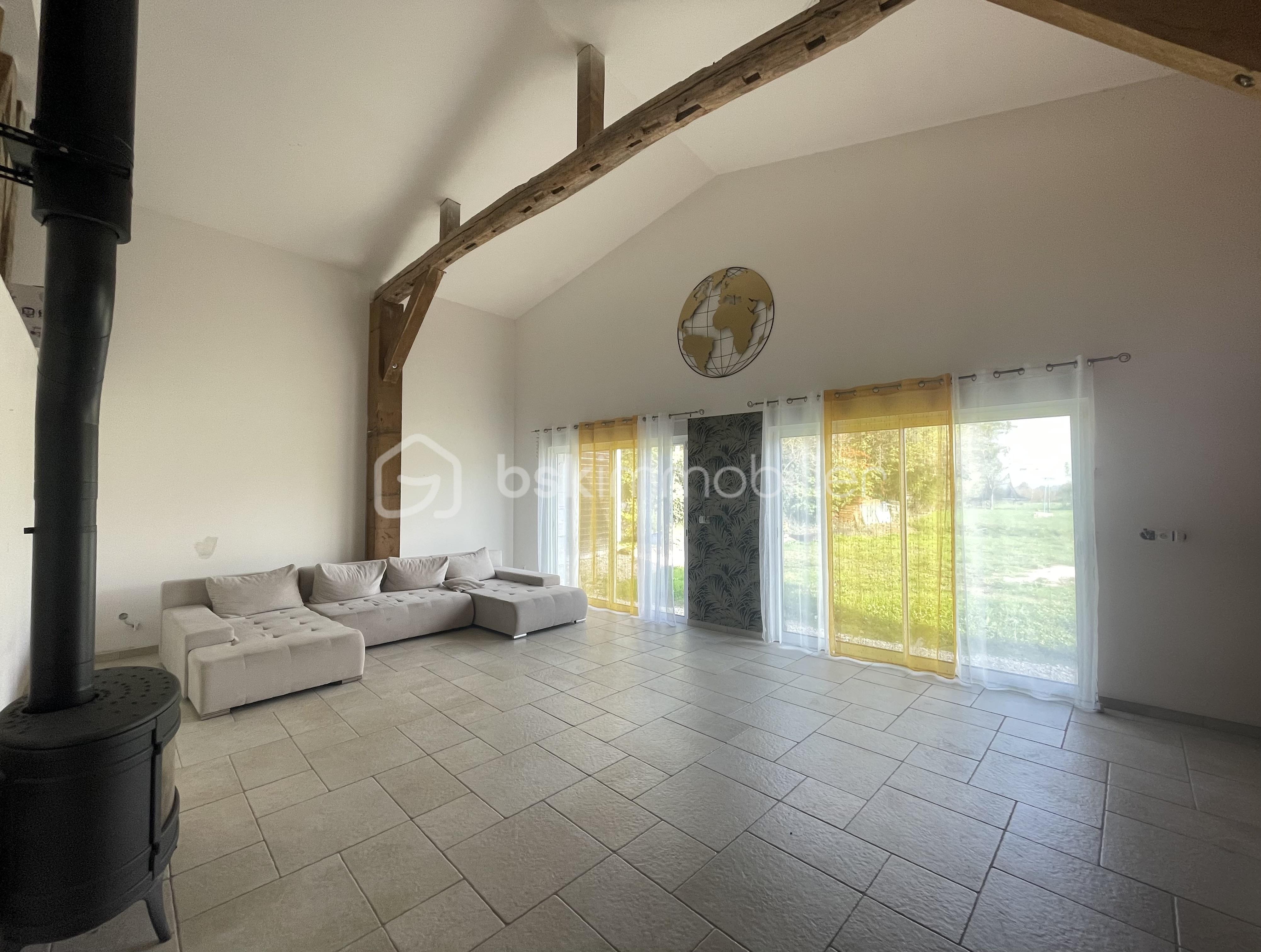 Maison de 246 m² - salon 2.jpg