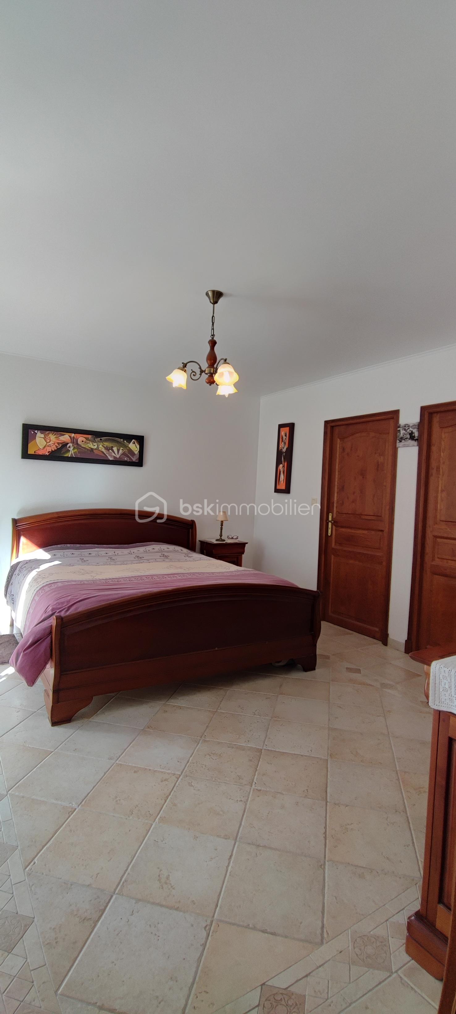 Maison traditionnelle de 250 m² - werts CH RDC 1.jpg