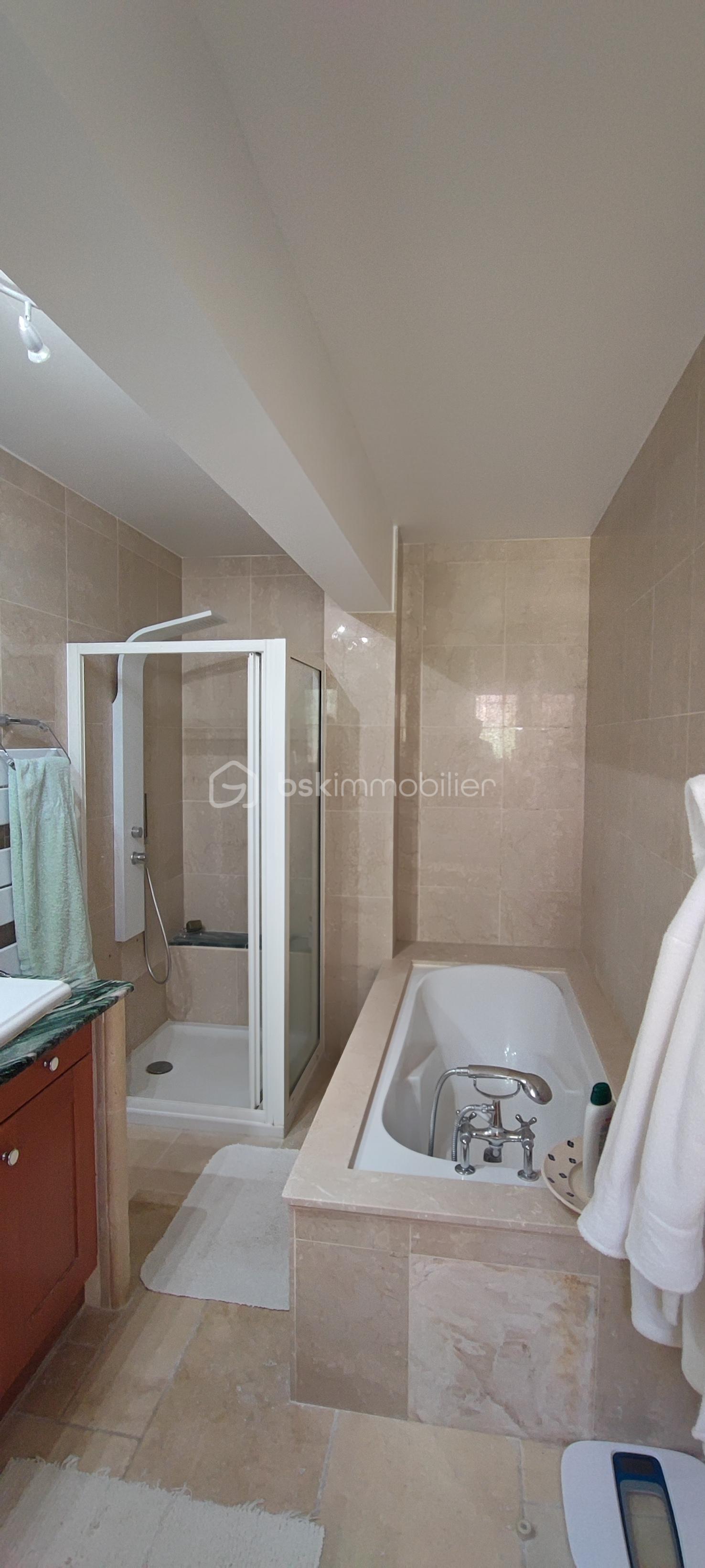 Maison traditionnelle de 250 m² - werts s d eau rdc 2.jpg