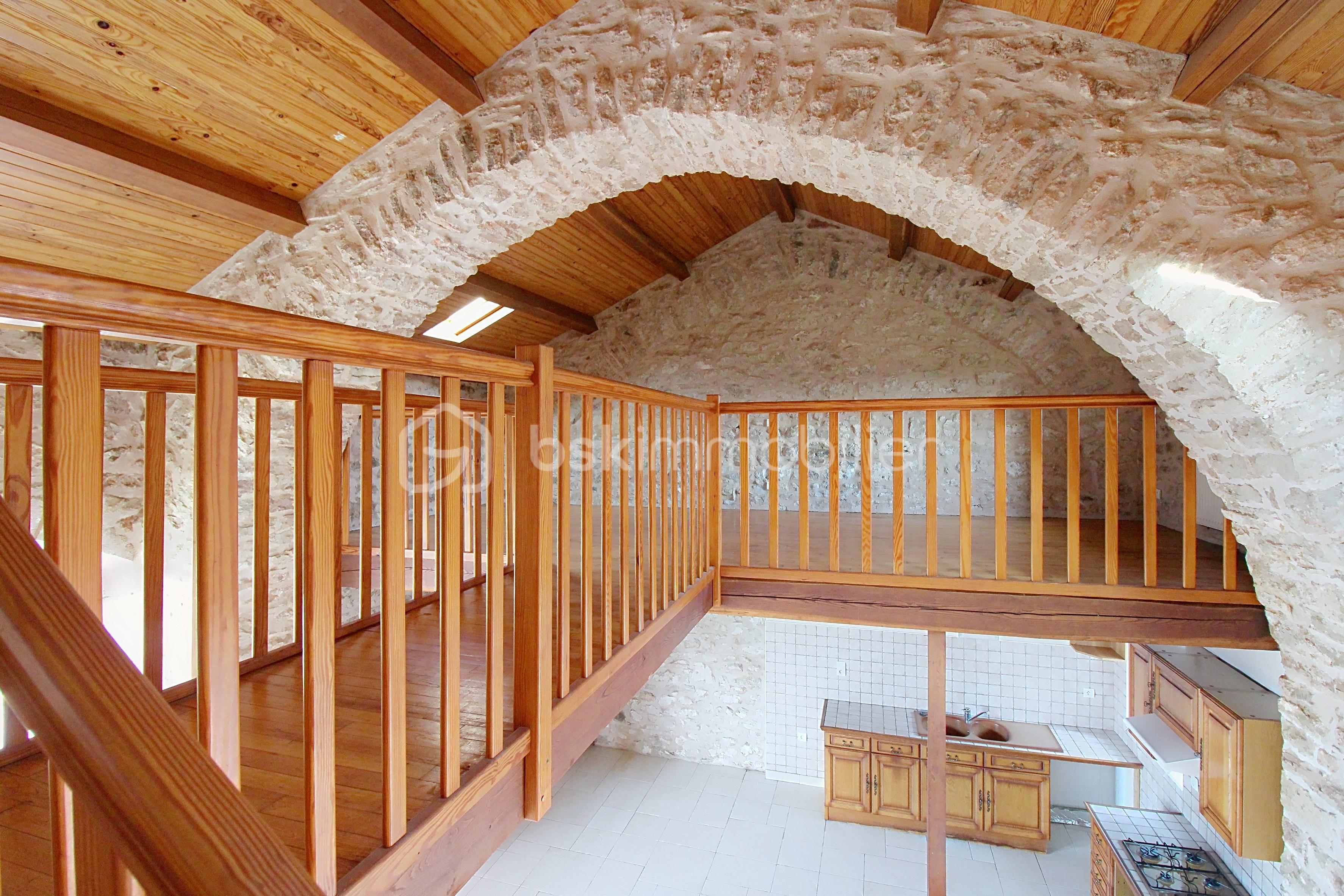 Corps de ferme de 110 m² - demo-tour-10-main-street_00001(47).jpeg