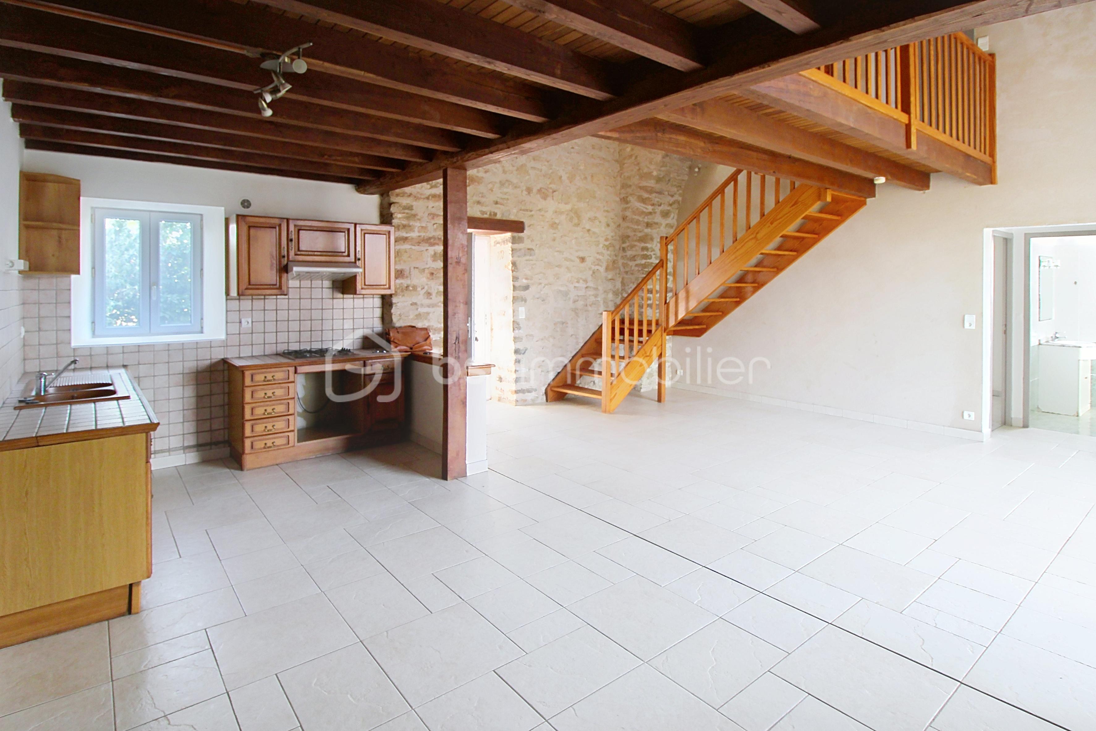 Corps de ferme de 110 m² - demo-tour-10-main-street_00001(40).jpeg